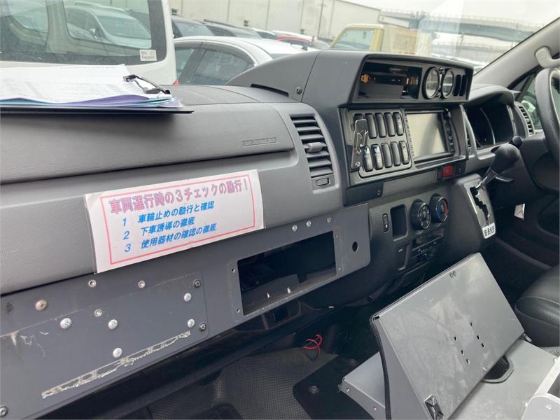 2013 TOYOTA HIACE TRH226R MY13 UPGRADE AUTOMATIC VAN