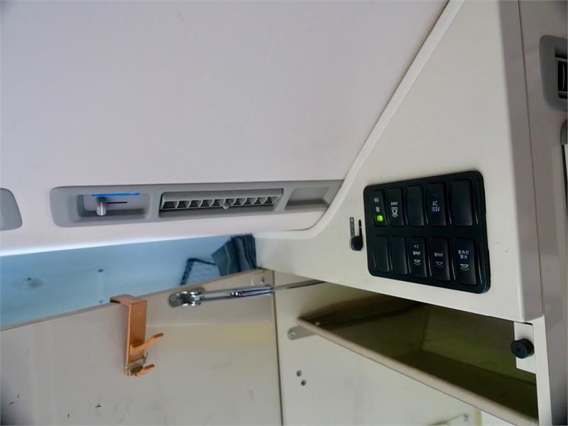 2013 TOYOTA HIACE TRH226R MY13 UPGRADE AUTOMATIC VAN