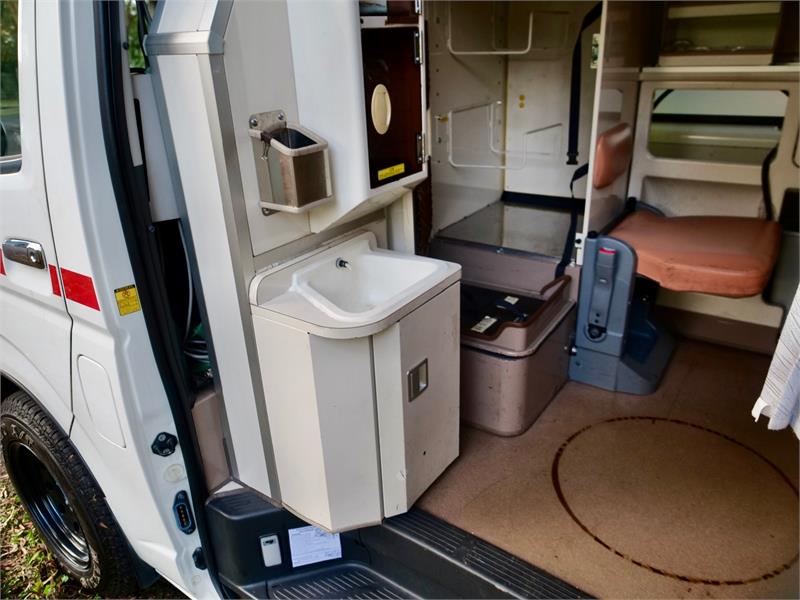 2013 TOYOTA HIACE TRH226R MY13 UPGRADE AUTOMATIC VAN