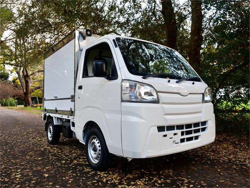 2017 DAIHATSU HIJET S510P 4WD FOOD DELIVERY TRUCK