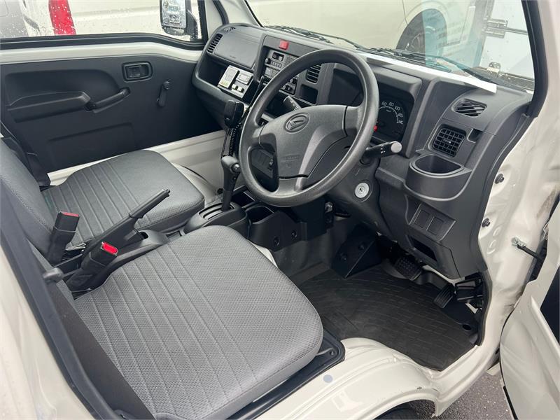 2017 DAIHATSU HIJET S510P 4WD FOOD DELIVERY TRUCK