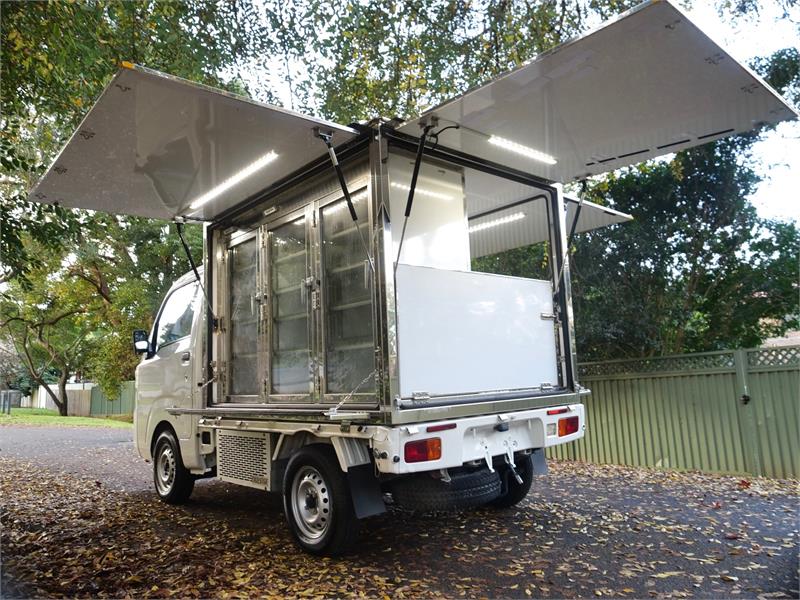 2017 DAIHATSU HIJET S510P 4WD FOOD DELIVERY TRUCK