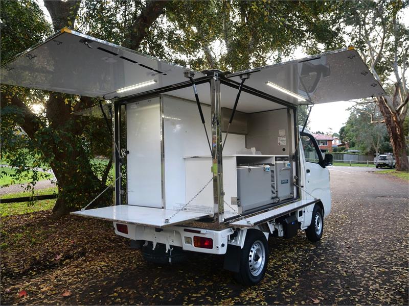 2017 DAIHATSU HIJET S510P 4WD FOOD DELIVERY TRUCK