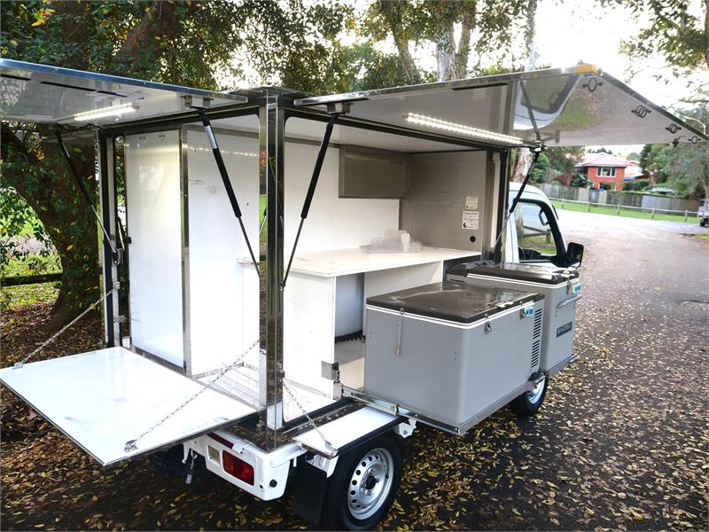 2017 DAIHATSU HIJET S510P 4WD FOOD DELIVERY TRUCK