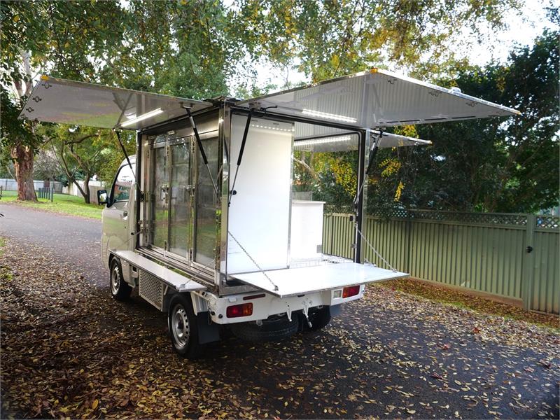 2017 DAIHATSU HIJET S510P 4WD FOOD DELIVERY TRUCK