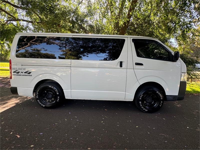 2015 TOYOTA HIACE KDH206R MY15 UPGRADE DX 6 SEATER AUTOMATIC WAGON