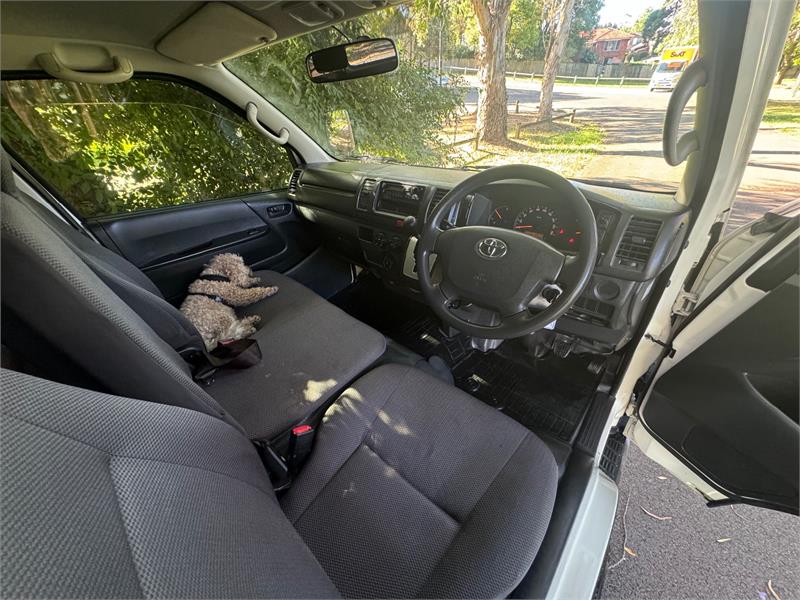 2015 TOYOTA HIACE KDH206R MY15 UPGRADE DX 6 SEATER AUTOMATIC WAGON