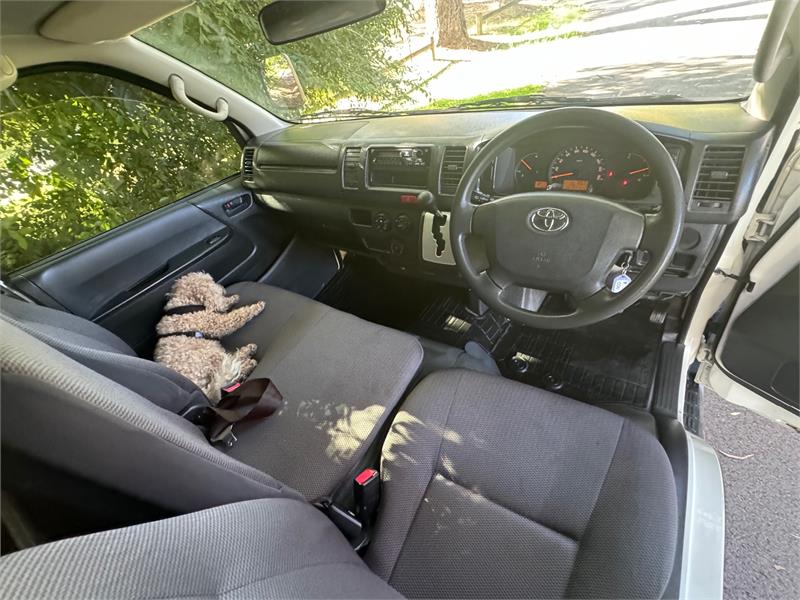2015 TOYOTA HIACE KDH206R MY15 UPGRADE DX 6 SEATER AUTOMATIC WAGON
