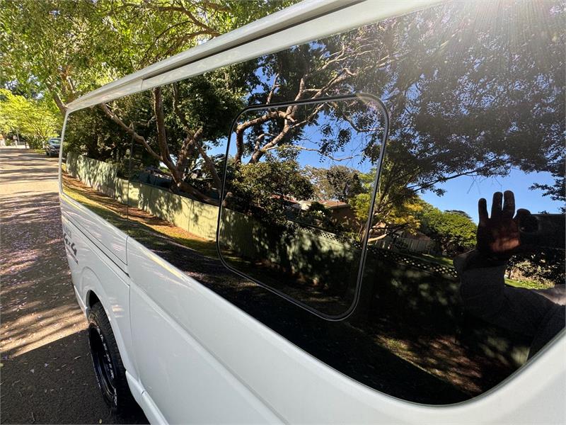 2015 TOYOTA HIACE KDH206R MY15 UPGRADE DX 6 SEATER AUTOMATIC WAGON