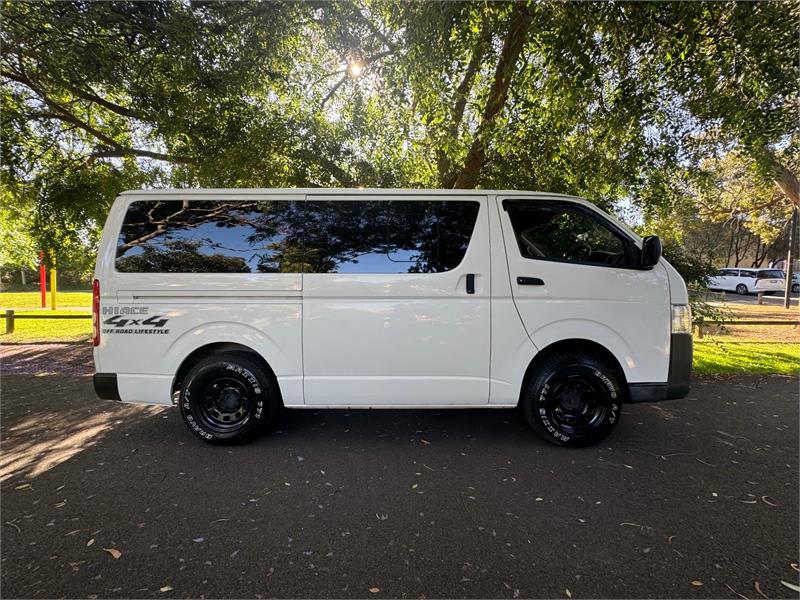 2015 TOYOTA HIACE KDH206R MY15 UPGRADE DX 6 SEATER AUTOMATIC WAGON