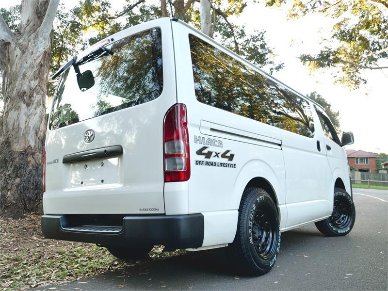 2015 TOYOTA HIACE KDH206R MY15 UPGRADE DX 6 SEATER AUTOMATIC WAGON