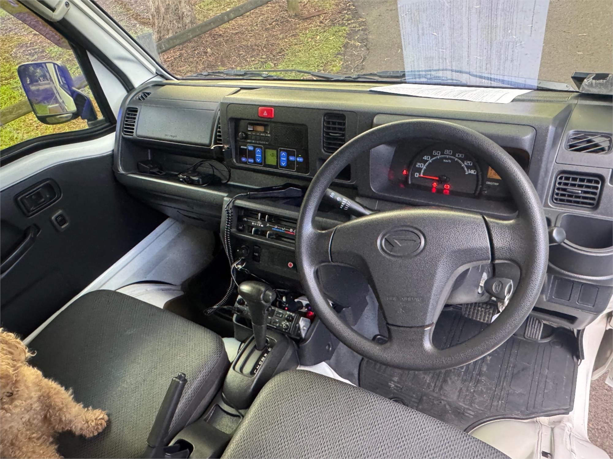 2016 DAIHATSU HIJET AUTOMATIC FOOD TRUCK 