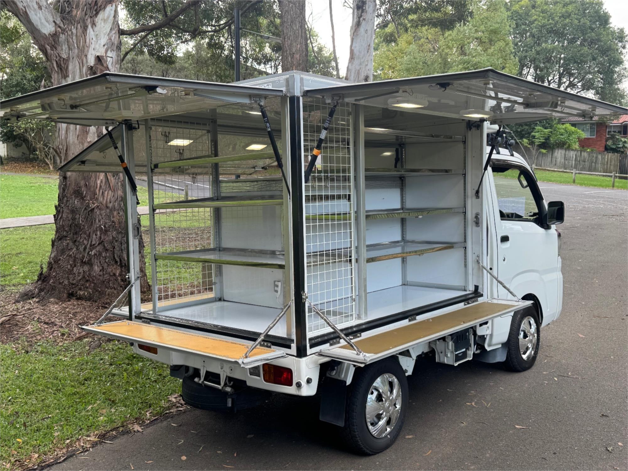 2016 DAIHATSU HIJET AUTOMATIC FOOD TRUCK 