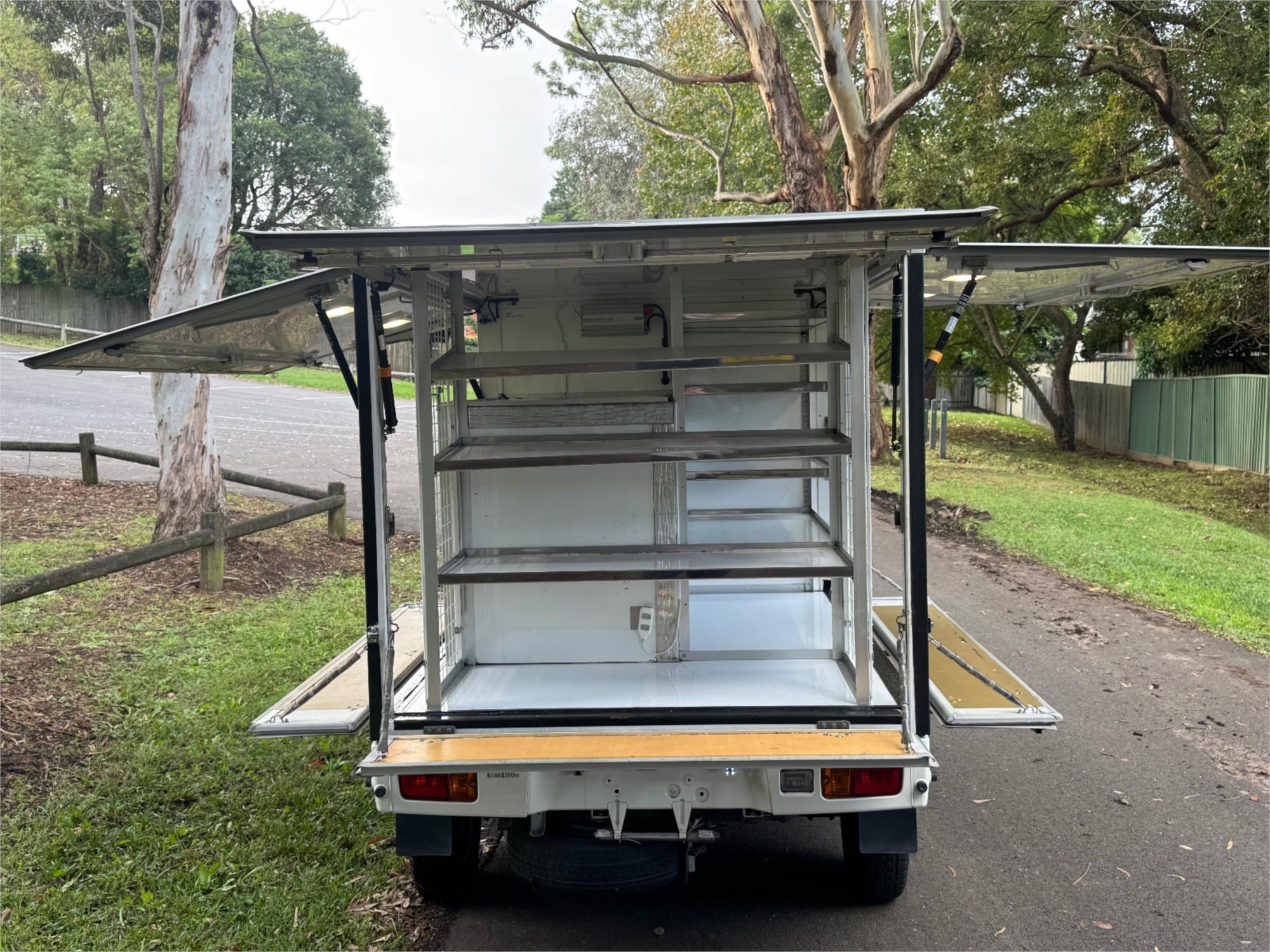 2016 DAIHATSU HIJET AUTOMATIC FOOD TRUCK 