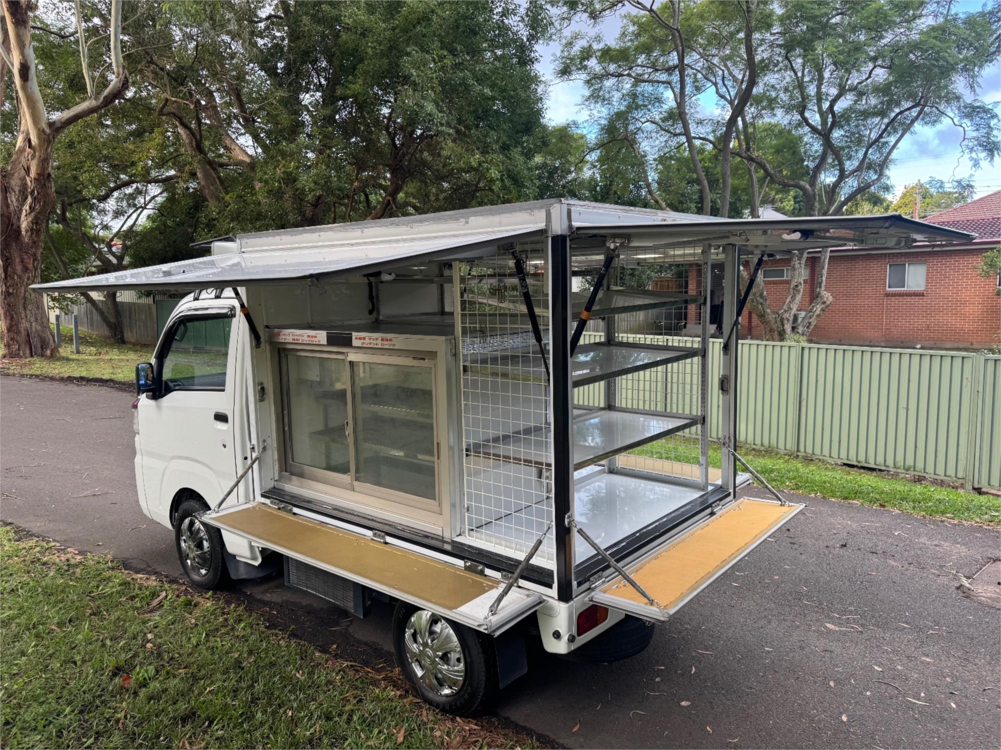 2016 DAIHATSU HIJET AUTOMATIC FOOD TRUCK 