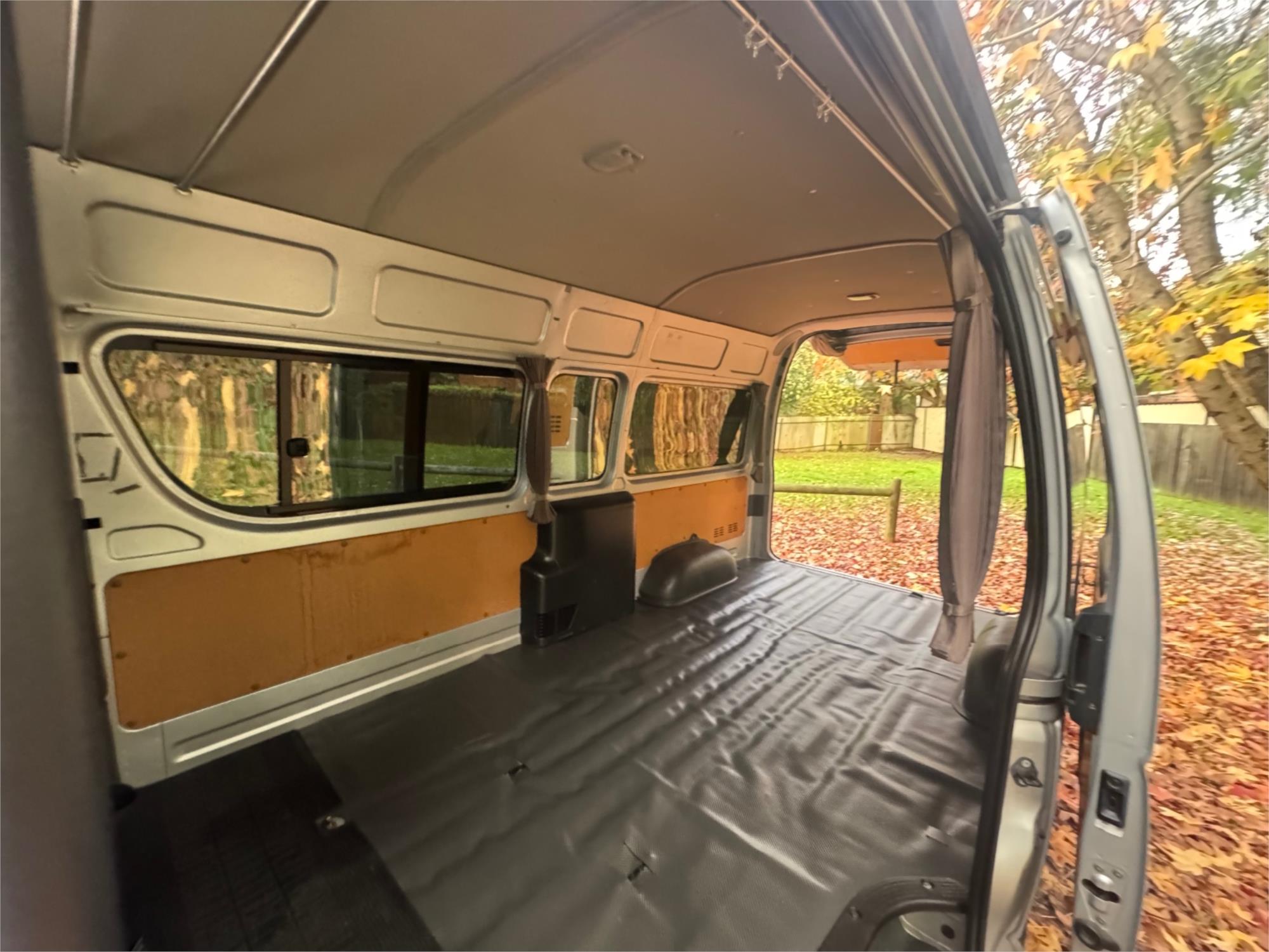 2011 TOYOTA HIACE TRH226 AUTOMATIC VAN