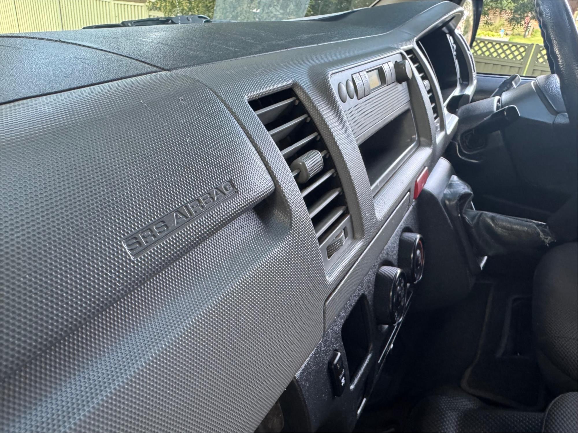 2013 TOYOTA HIACE 5 SP MANUAL VAN