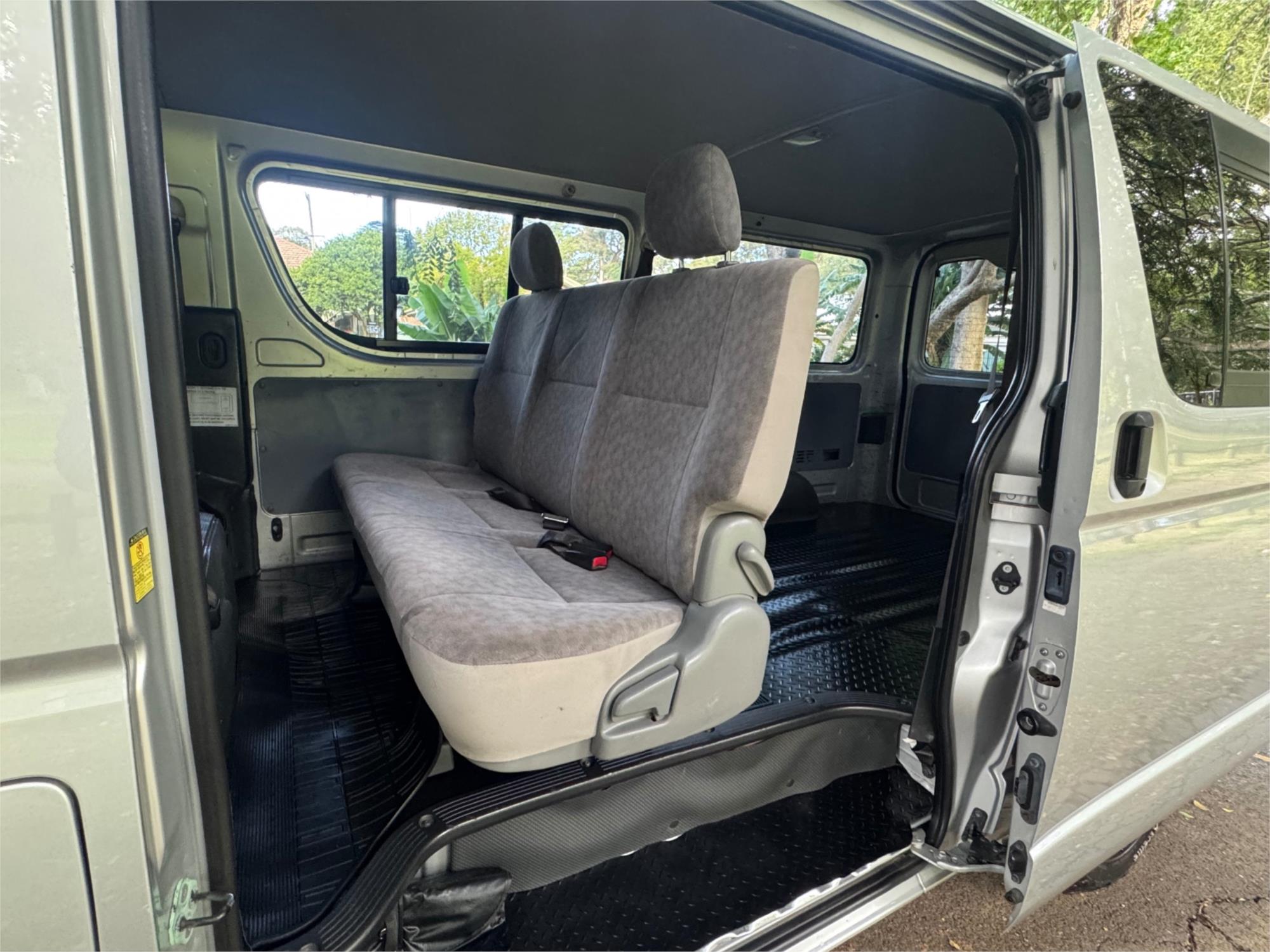 2013 TOYOTA HIACE 5 SP MANUAL VAN