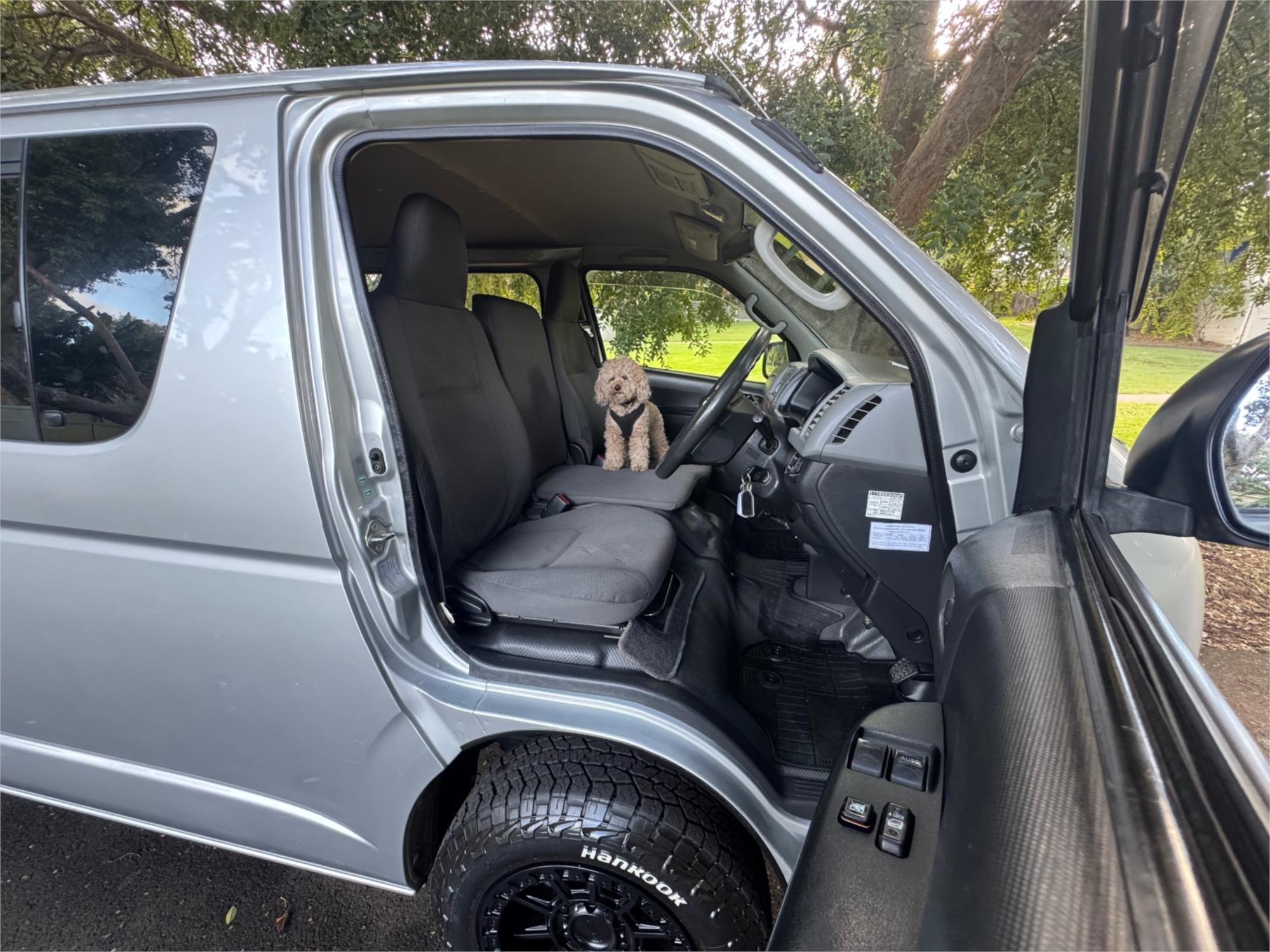 2013 TOYOTA HIACE 5 SP MANUAL VAN
