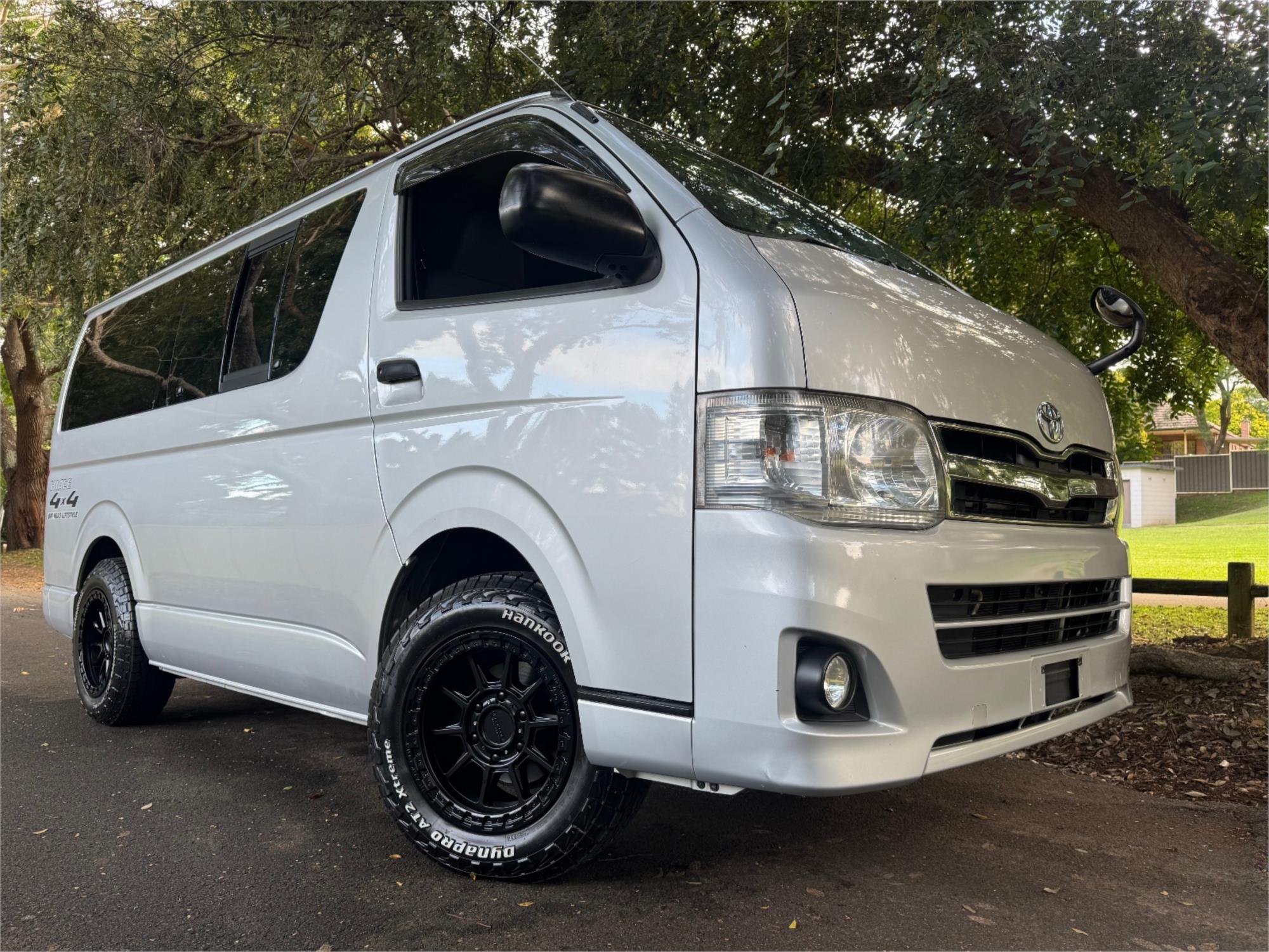 2013 TOYOTA HIACE 5 SP MANUAL VAN