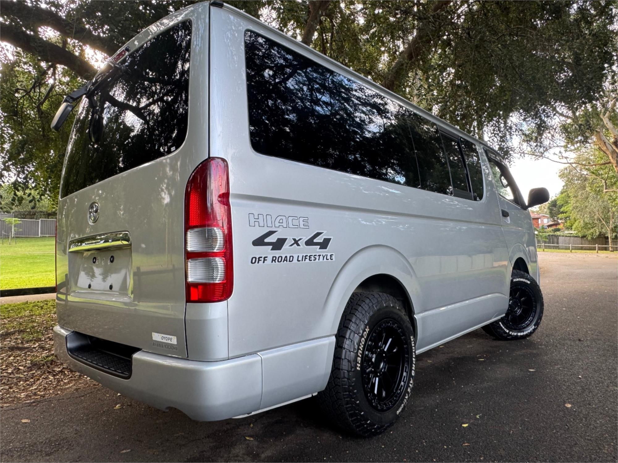 2013 TOYOTA HIACE 5 SP MANUAL VAN