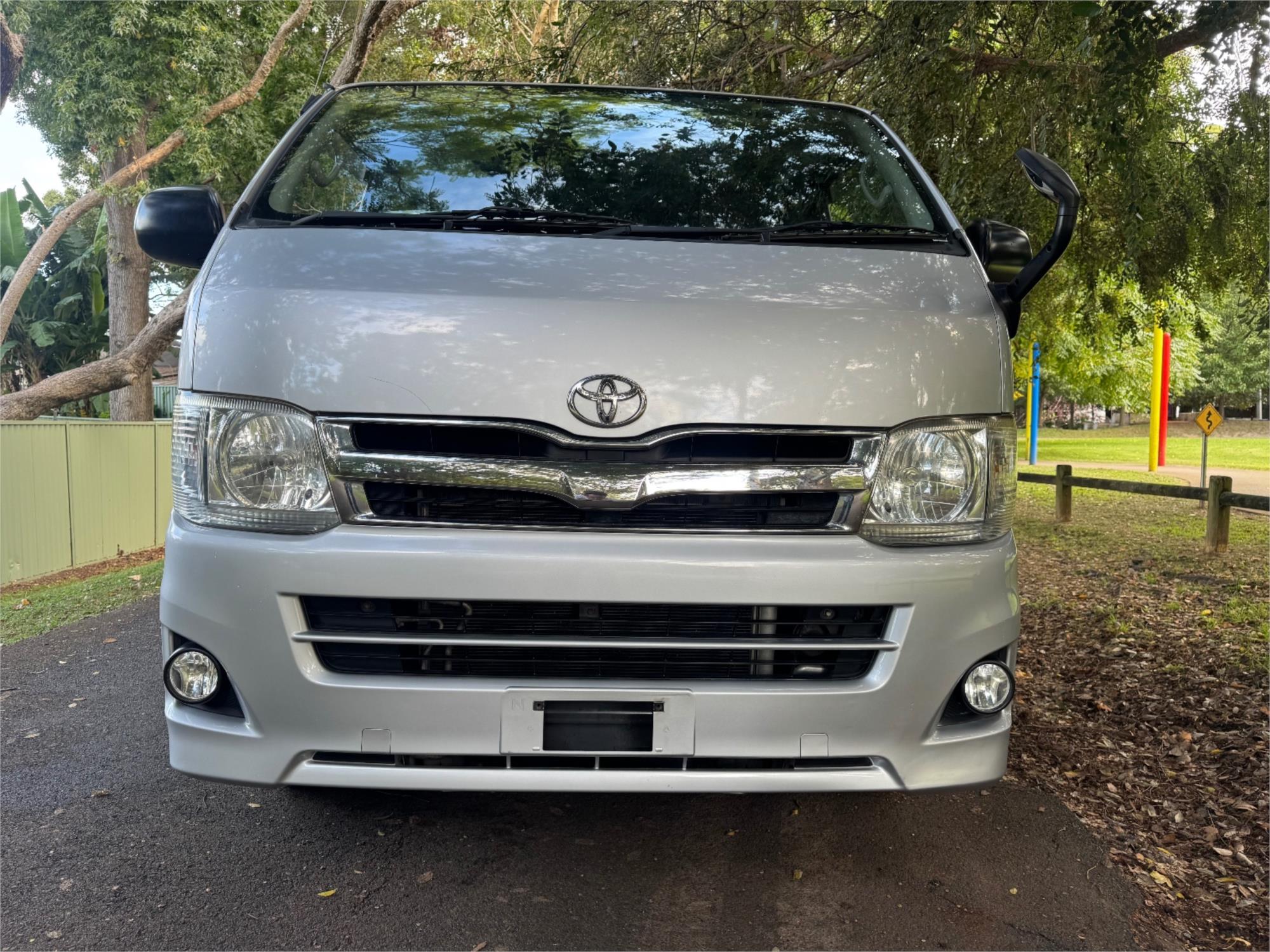 2013 TOYOTA HIACE 5 SP MANUAL VAN