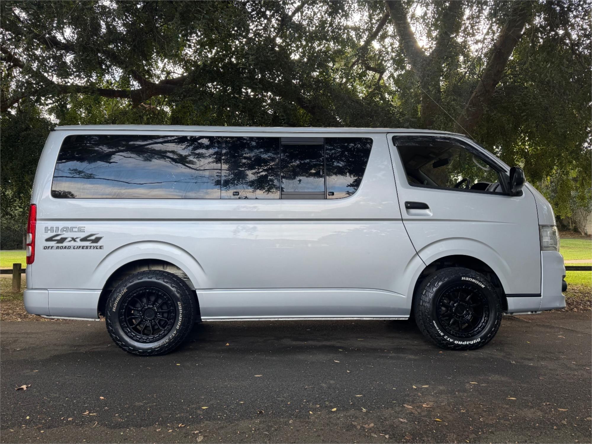2013 TOYOTA HIACE 5 SP MANUAL VAN