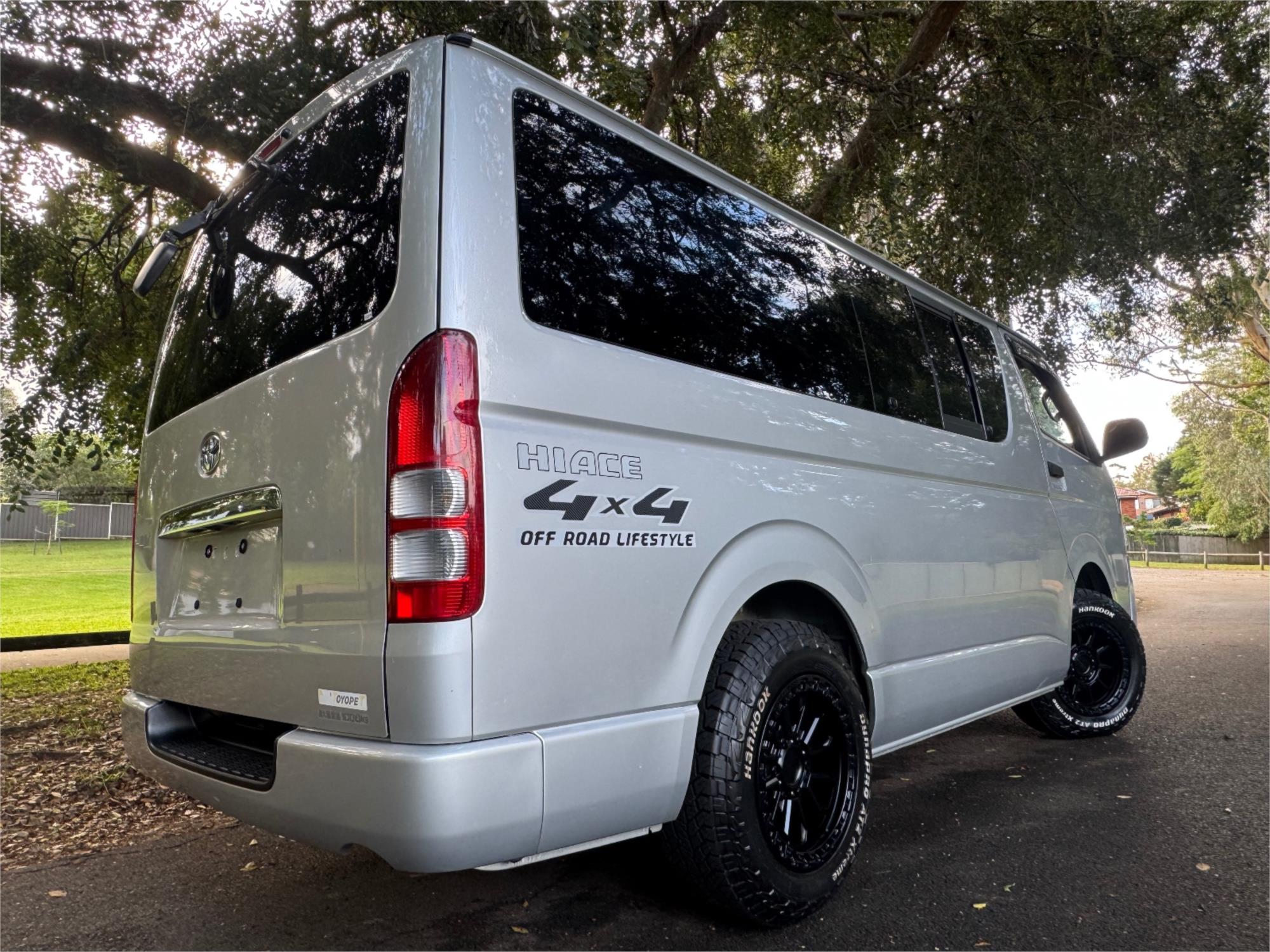 2013 TOYOTA HIACE 5 SP MANUAL VAN