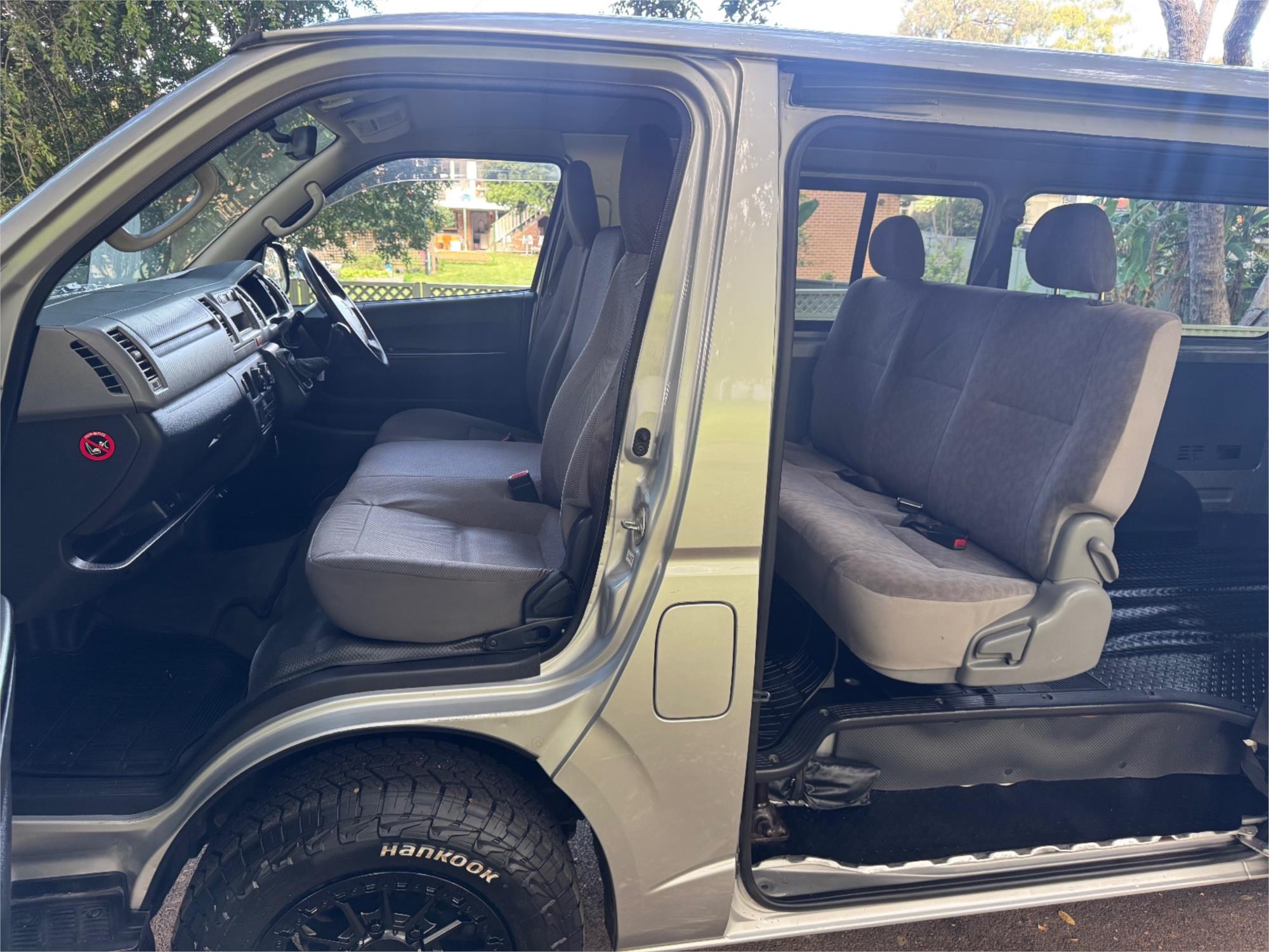 2013 TOYOTA HIACE 5 SP MANUAL VAN