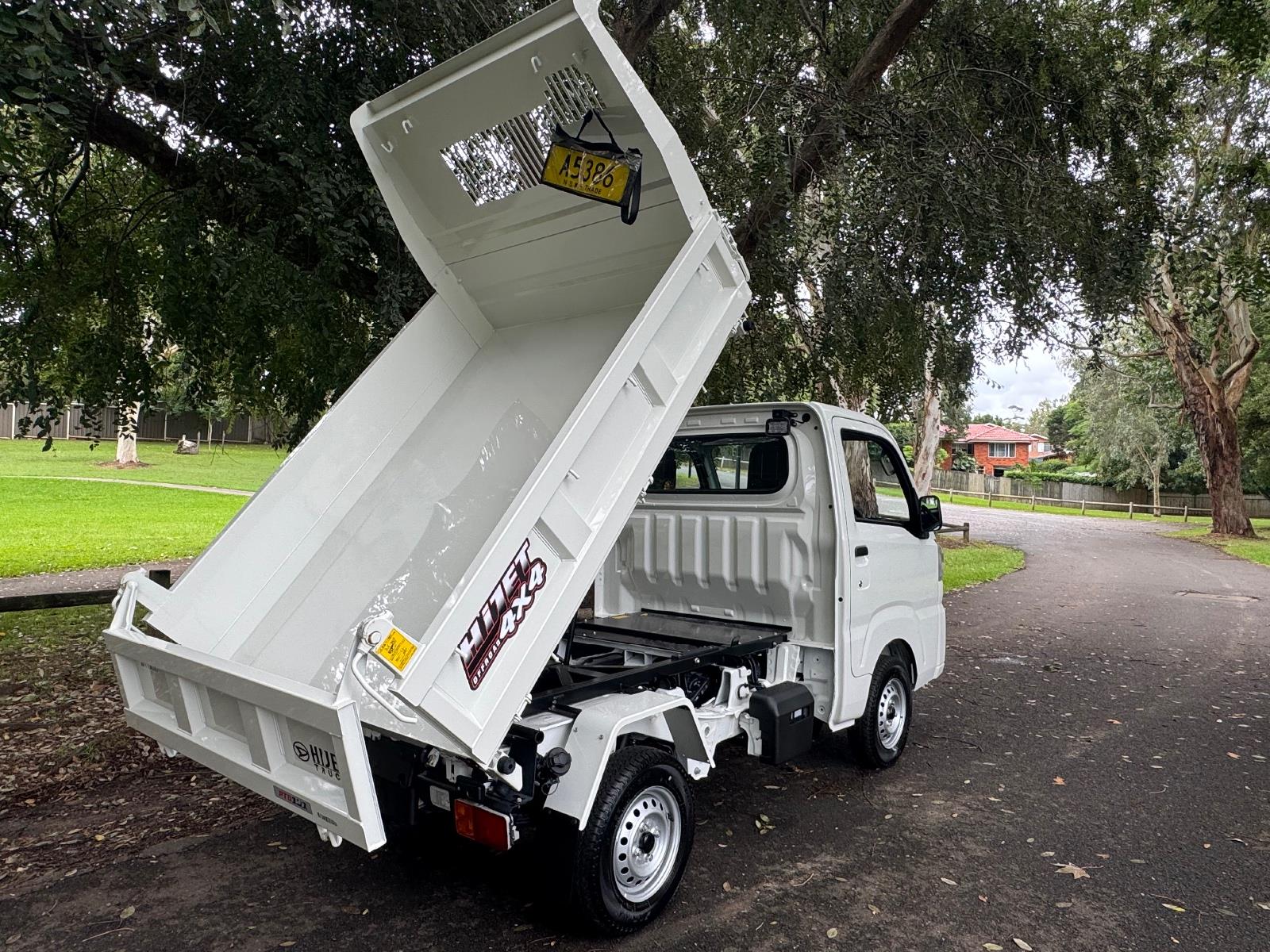 2024 DAIHATSU HI-JET AUTOMATIC 2D UTILITY