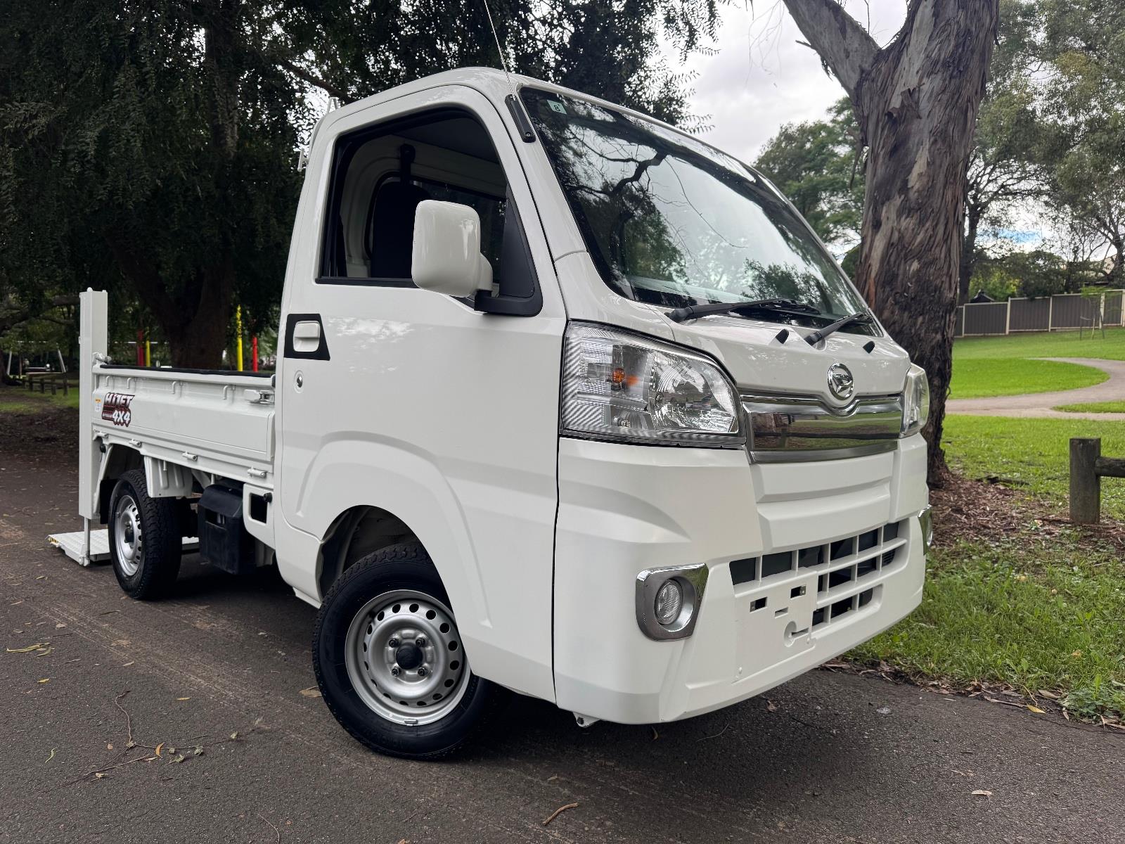 2018 DAIHATSU HI-JET 4WD 5 SP MANUAL MINI TRUCK