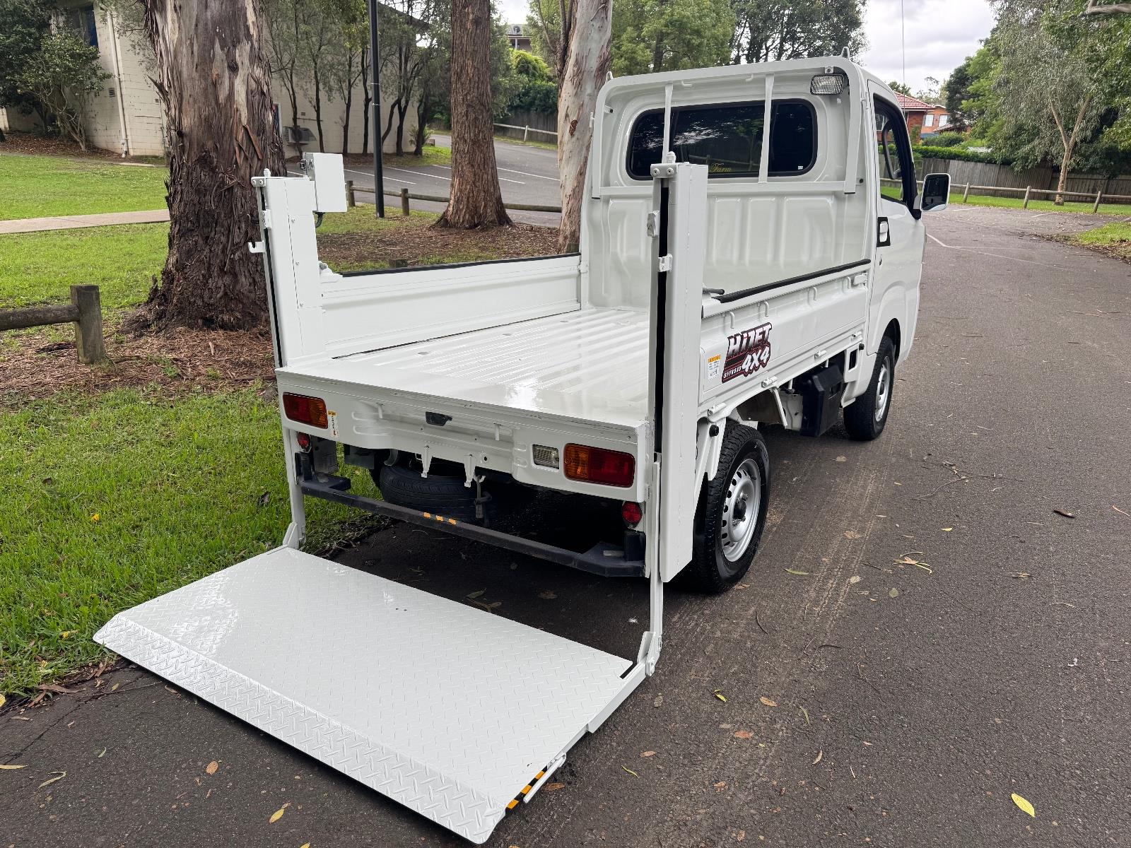 2018 DAIHATSU HI-JET 4WD 5 SP MANUAL MINI TRUCK