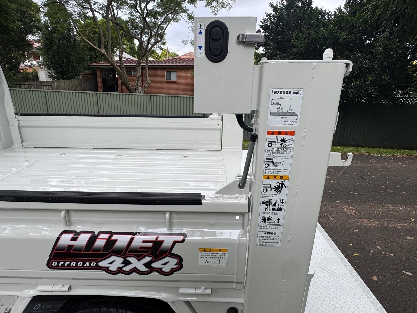 2018 DAIHATSU HI-JET 4WD 5 SP MANUAL MINI TRUCK