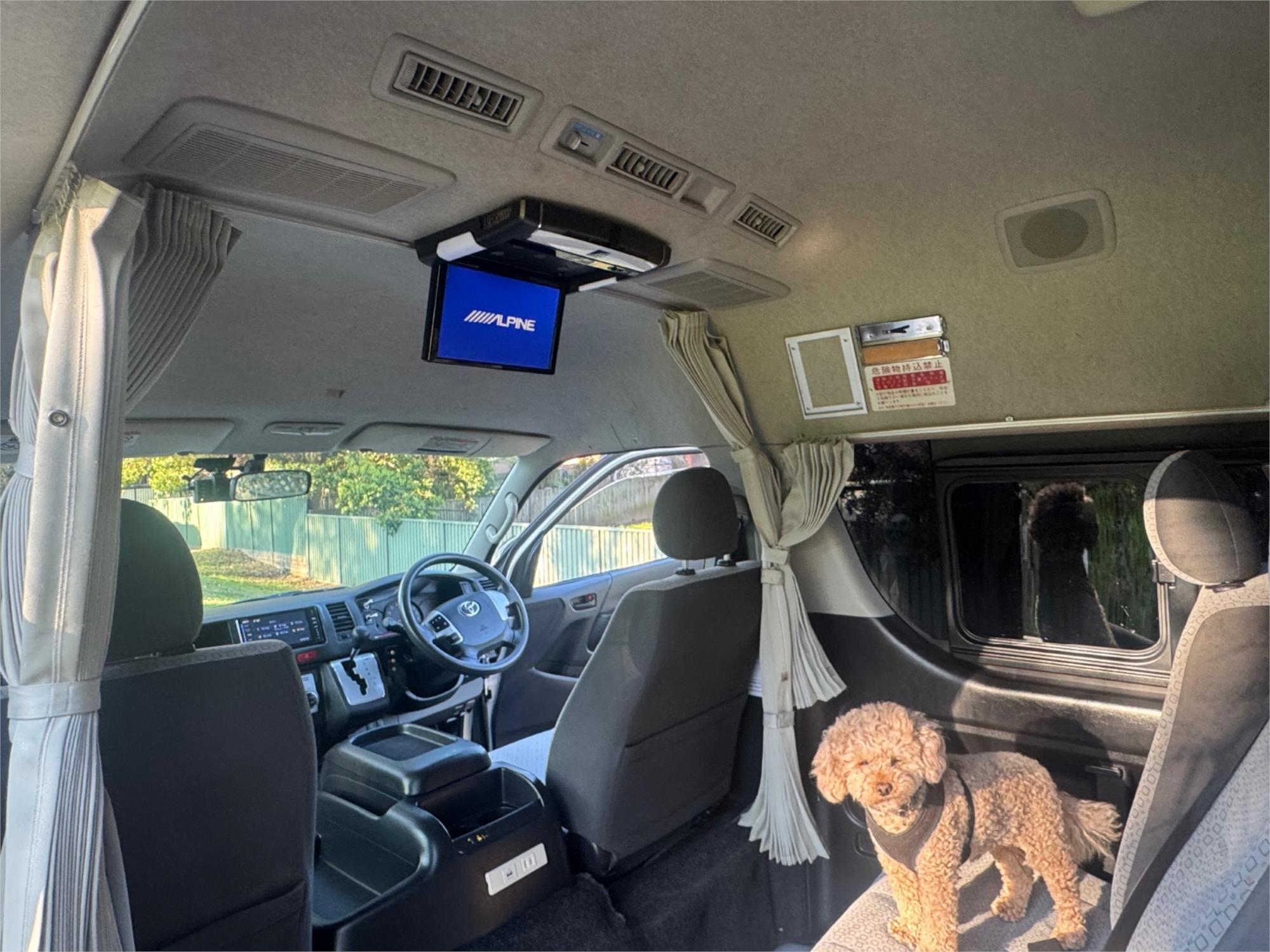 2014 TOYOTA HIACE AUTOMATIC VAN