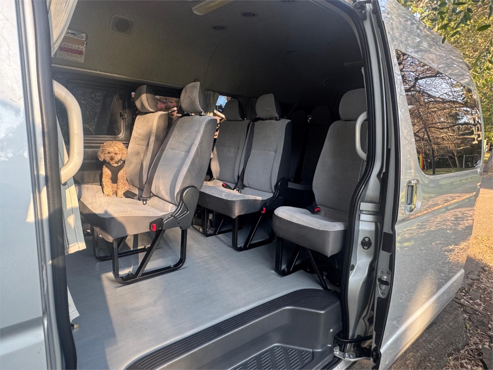 2014 TOYOTA HIACE AUTOMATIC VAN