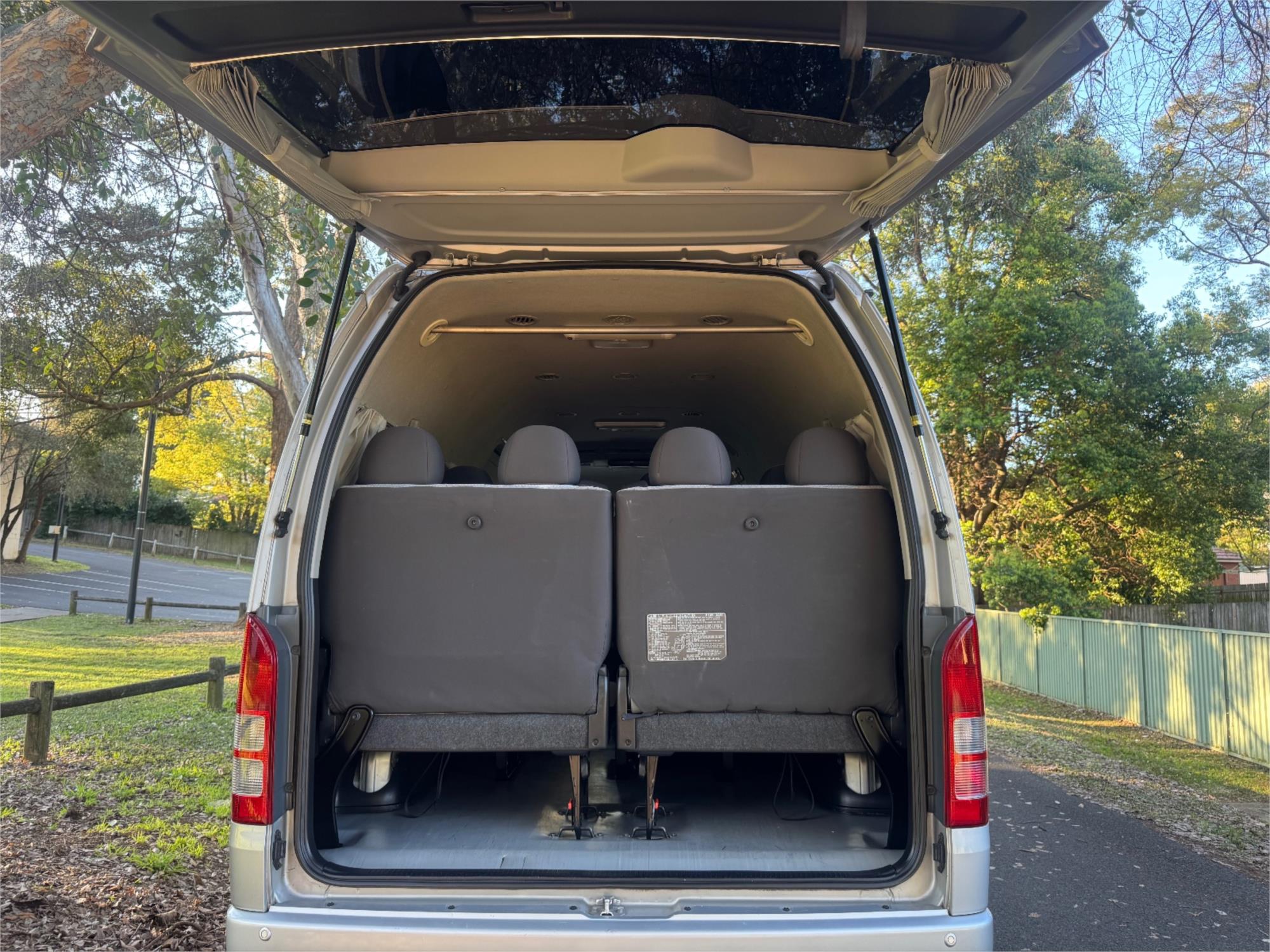 2014 TOYOTA HIACE AUTOMATIC VAN