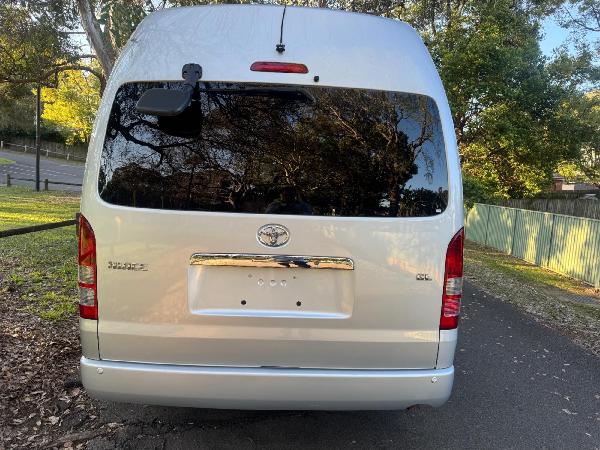 2014 TOYOTA HIACE AUTOMATIC VAN