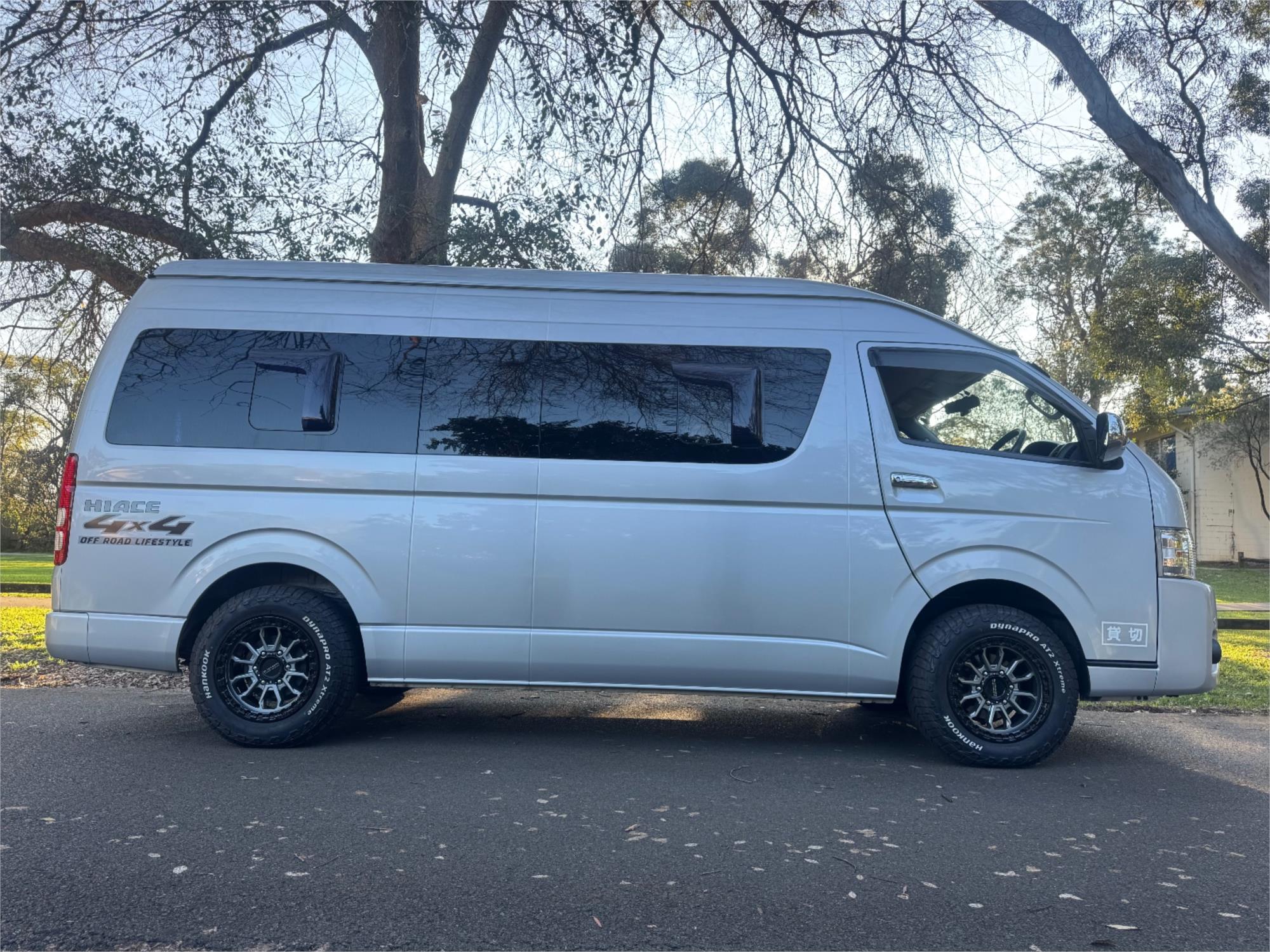 2014 TOYOTA HIACE AUTOMATIC VAN
