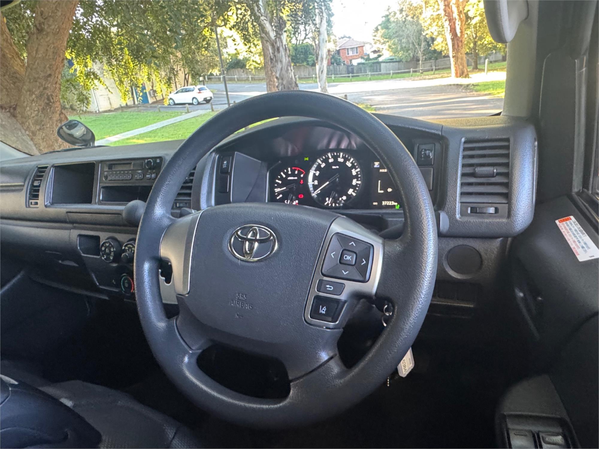 2021 TOYOTA HIACE 6 SP AUTOMATIC VAN