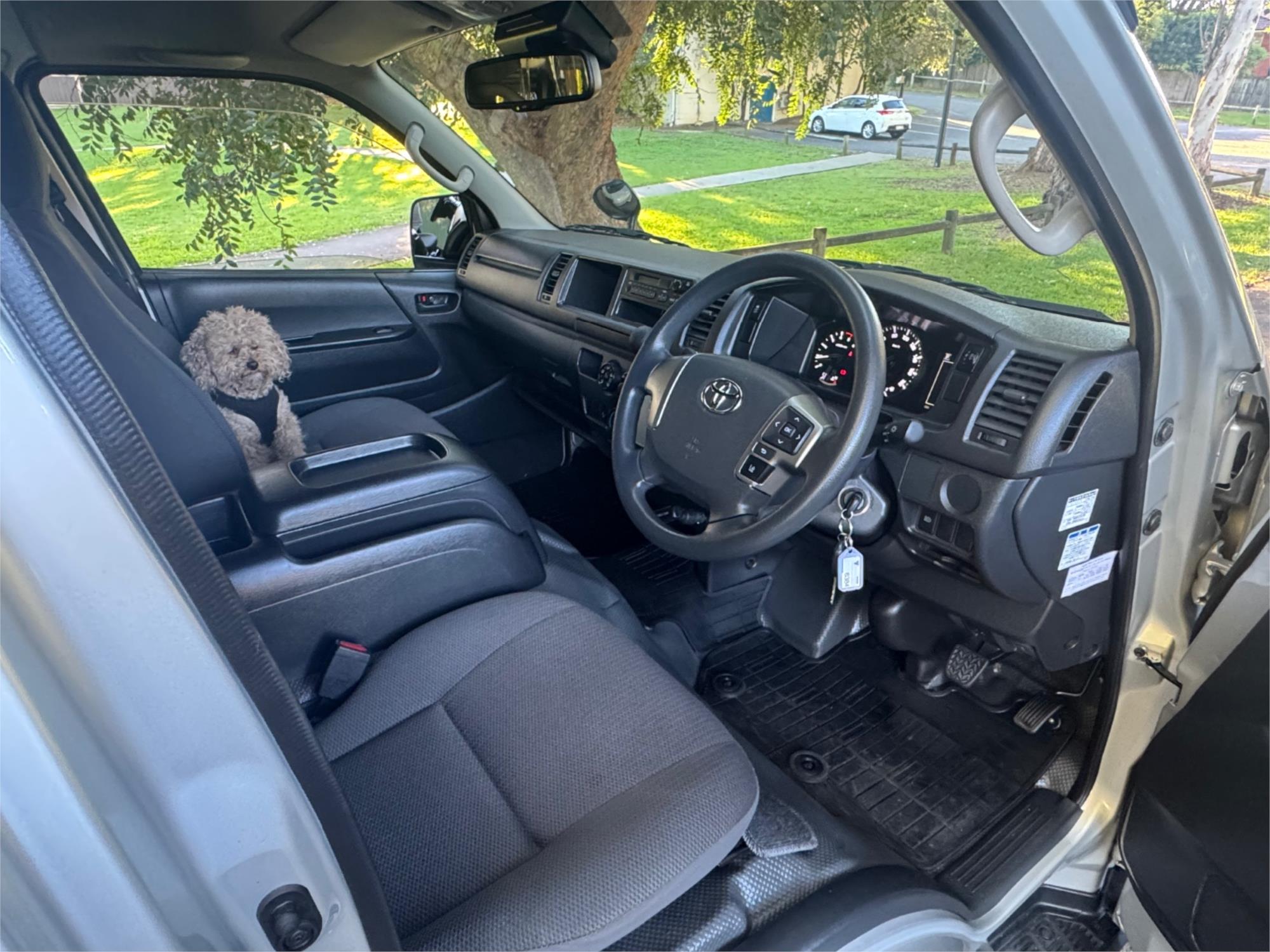 2021 TOYOTA HIACE 6 SP AUTOMATIC VAN