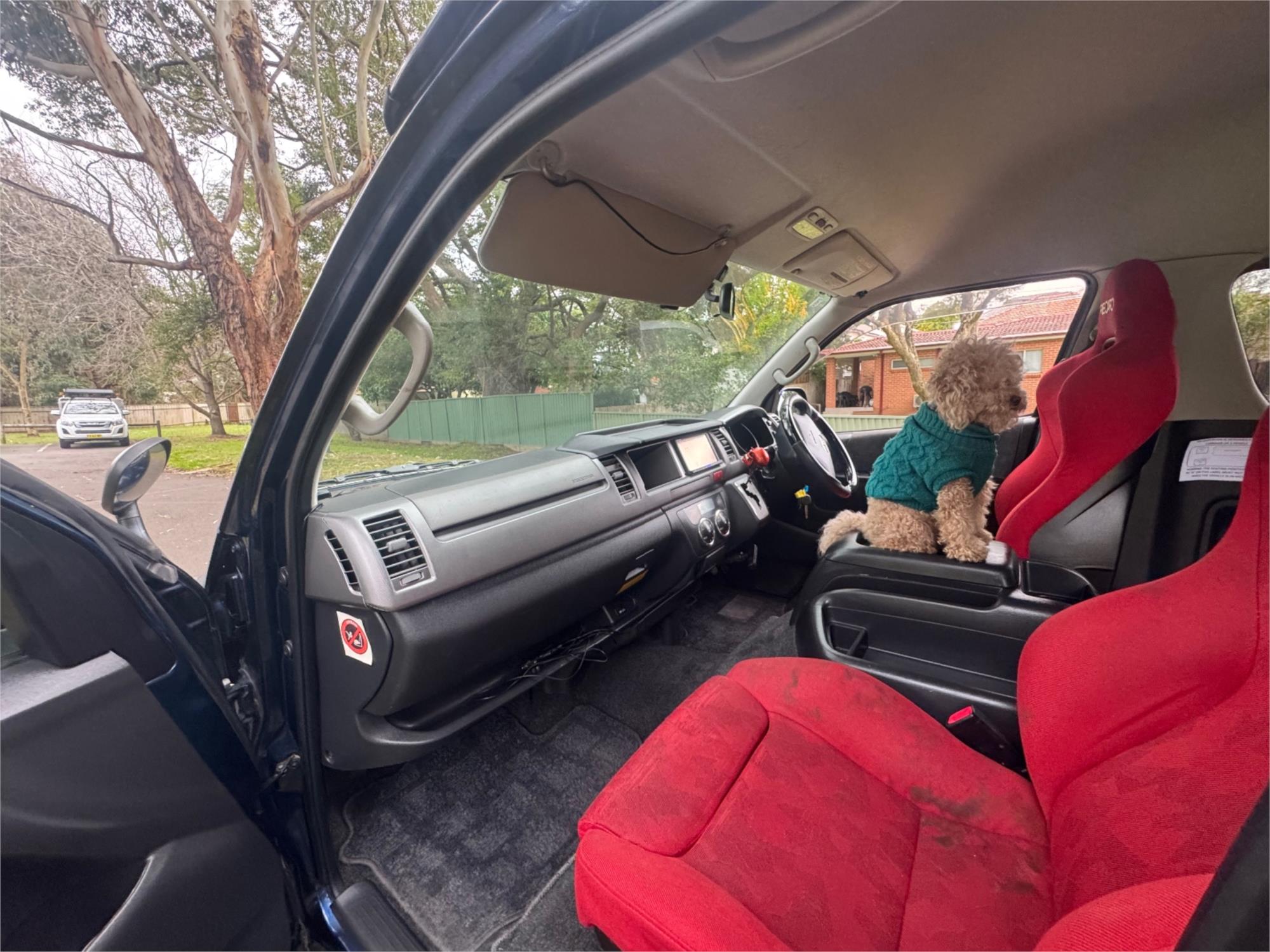 2011 TOYOTA HIACE 4 SP AUTOMATIC VAN