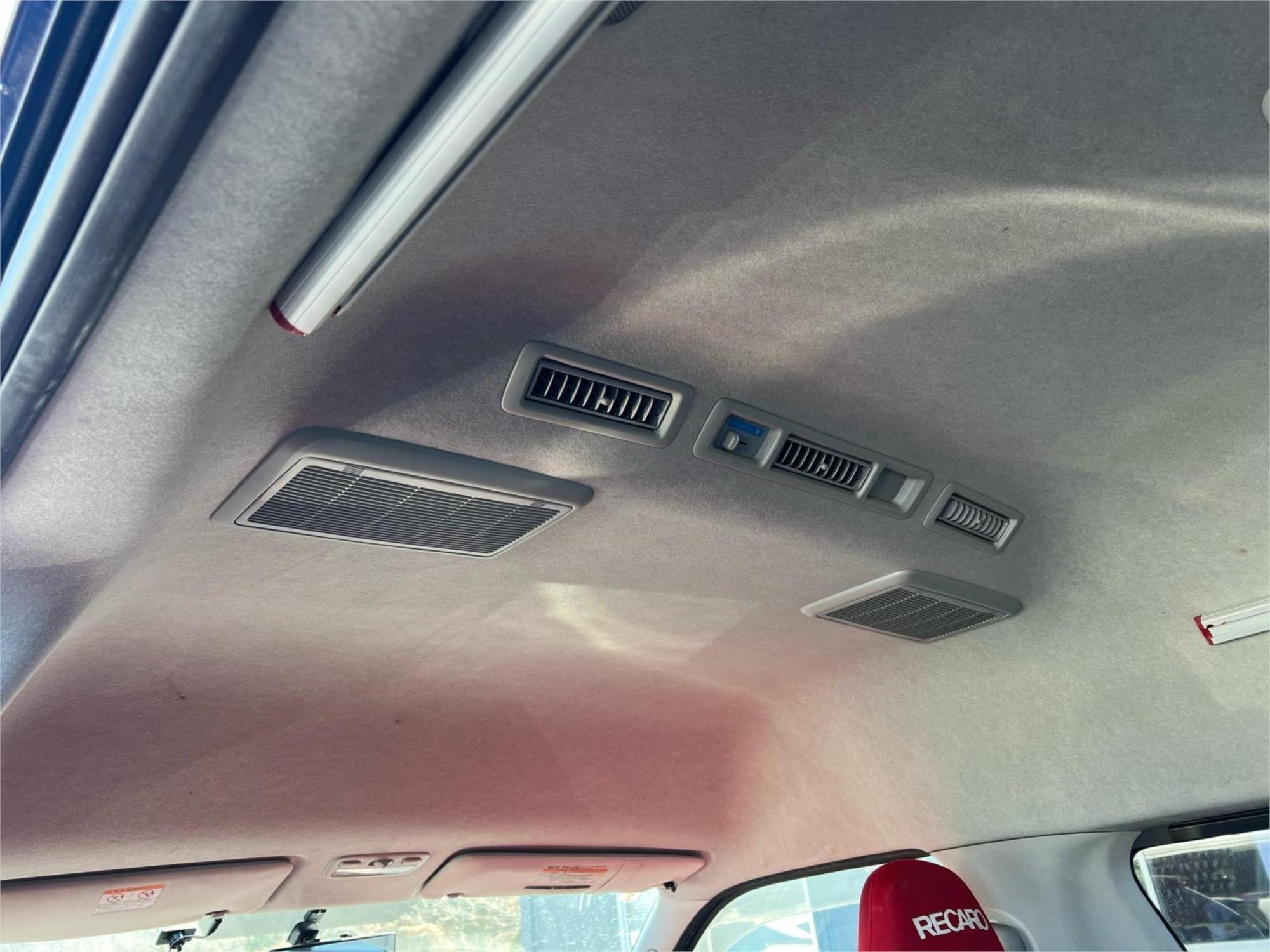 2011 TOYOTA HIACE 4 SP AUTOMATIC VAN
