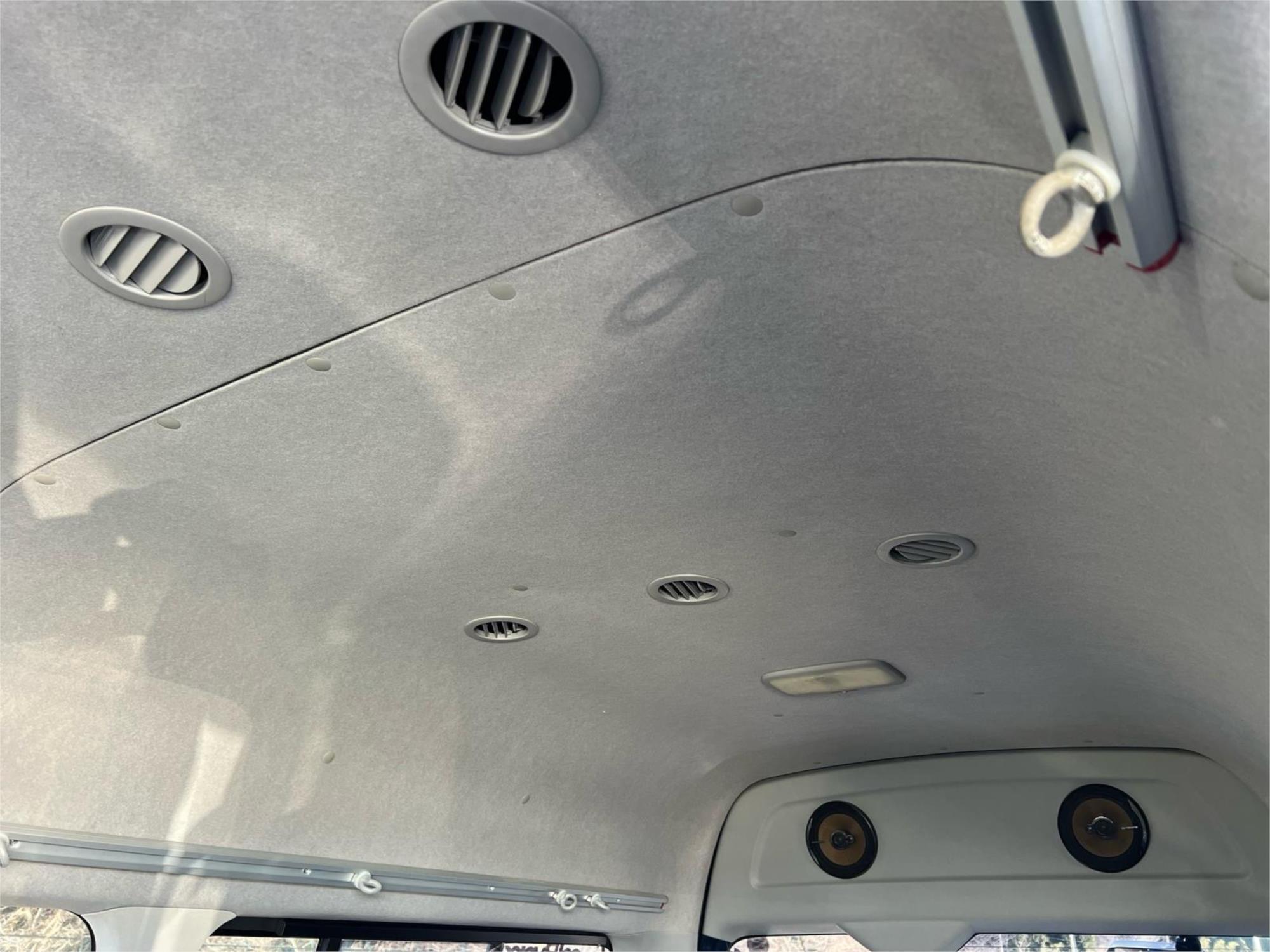 2011 TOYOTA HIACE 4 SP AUTOMATIC VAN