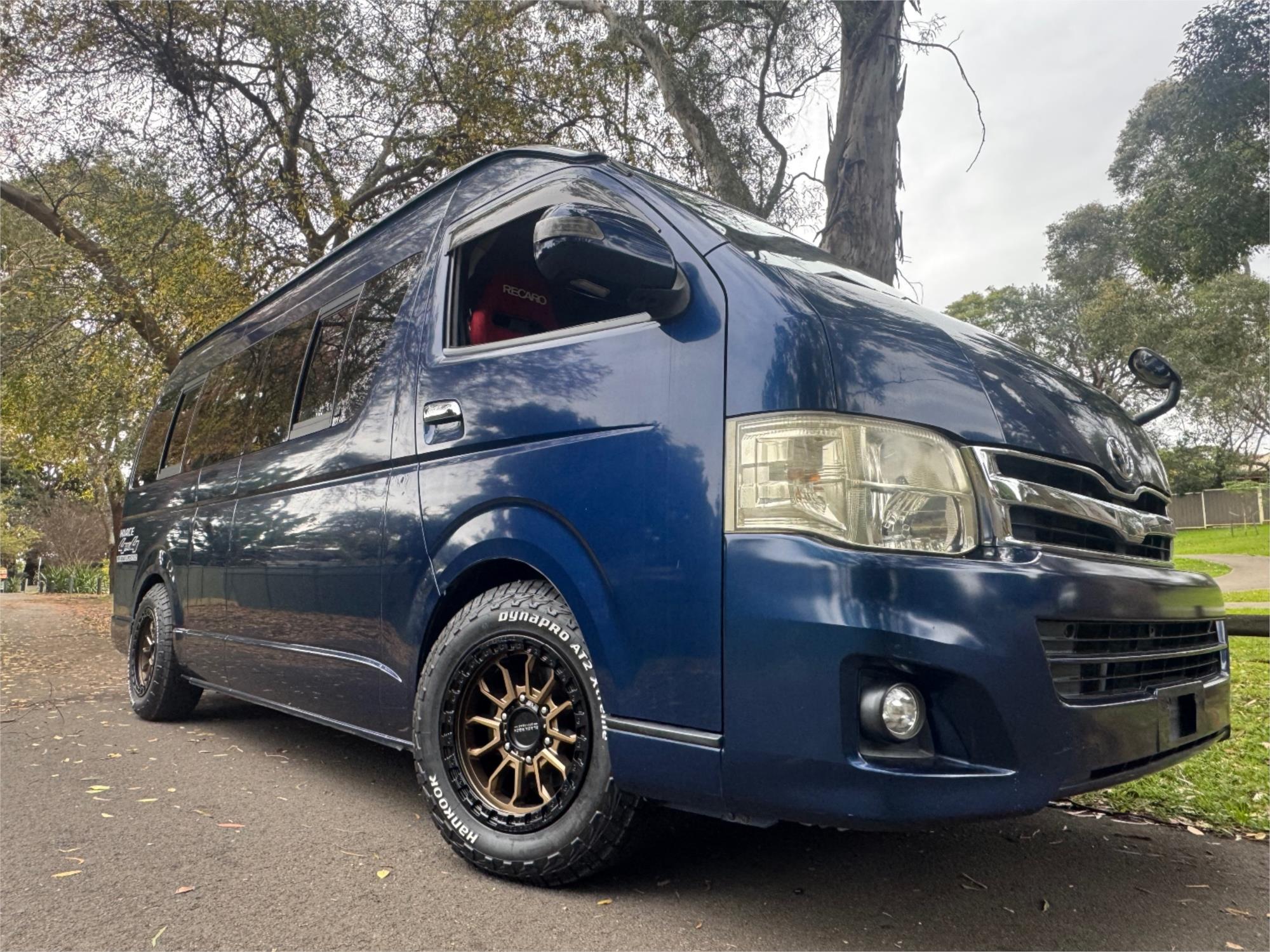 2011 TOYOTA HIACE 4 SP AUTOMATIC VAN