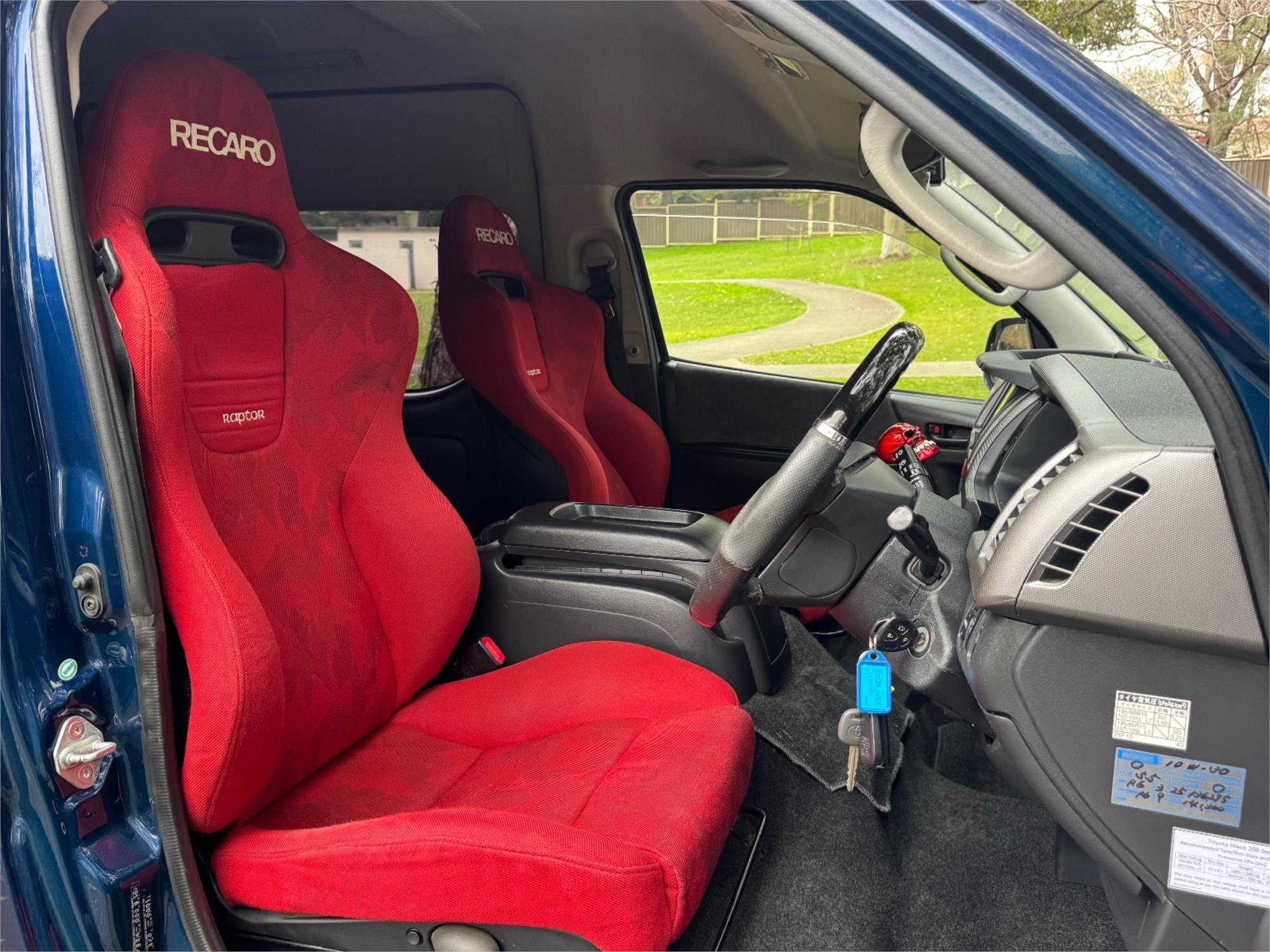 2011 TOYOTA HIACE 4 SP AUTOMATIC VAN