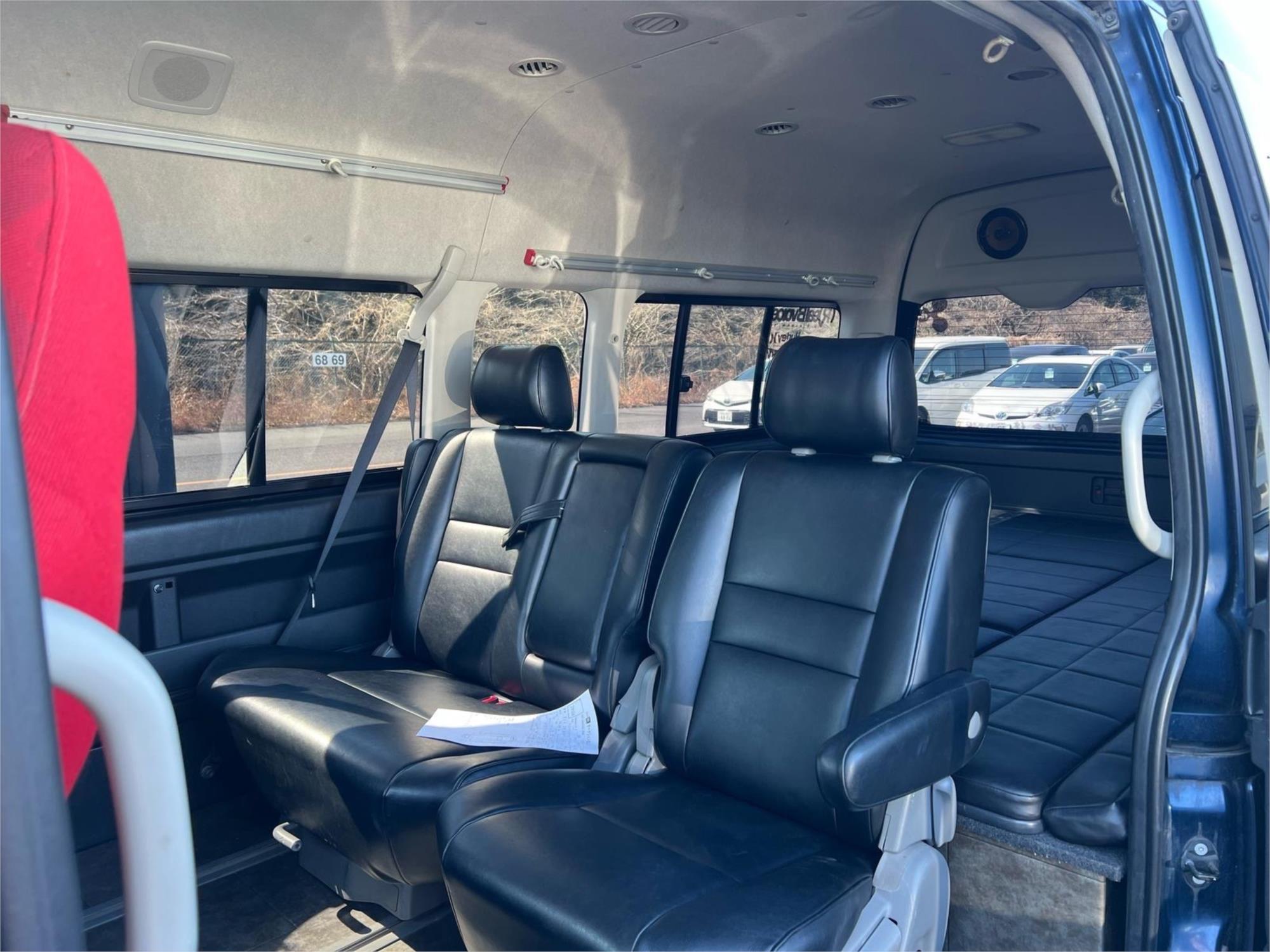 2011 TOYOTA HIACE 4 SP AUTOMATIC VAN