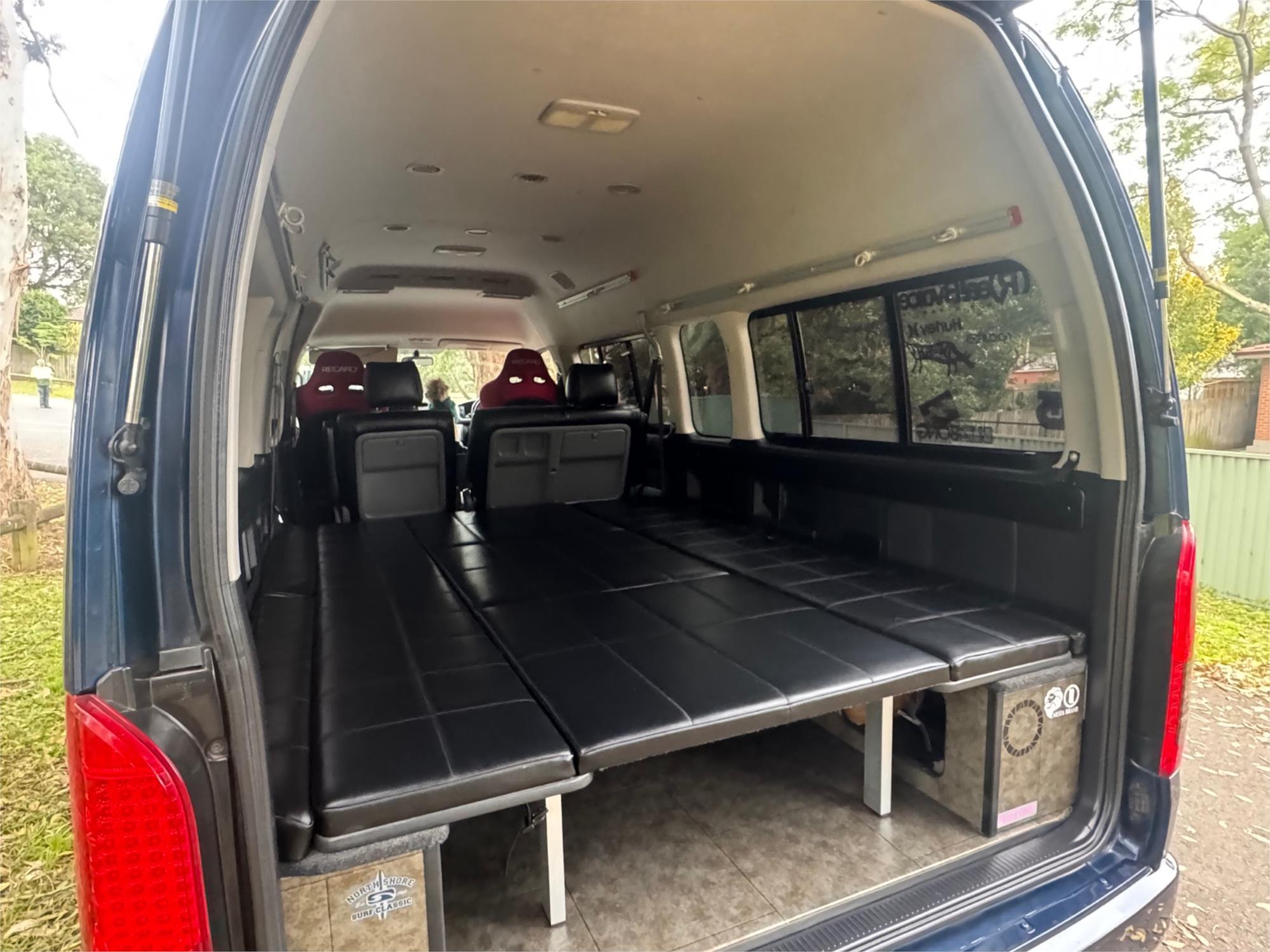 2011 TOYOTA HIACE 4 SP AUTOMATIC VAN