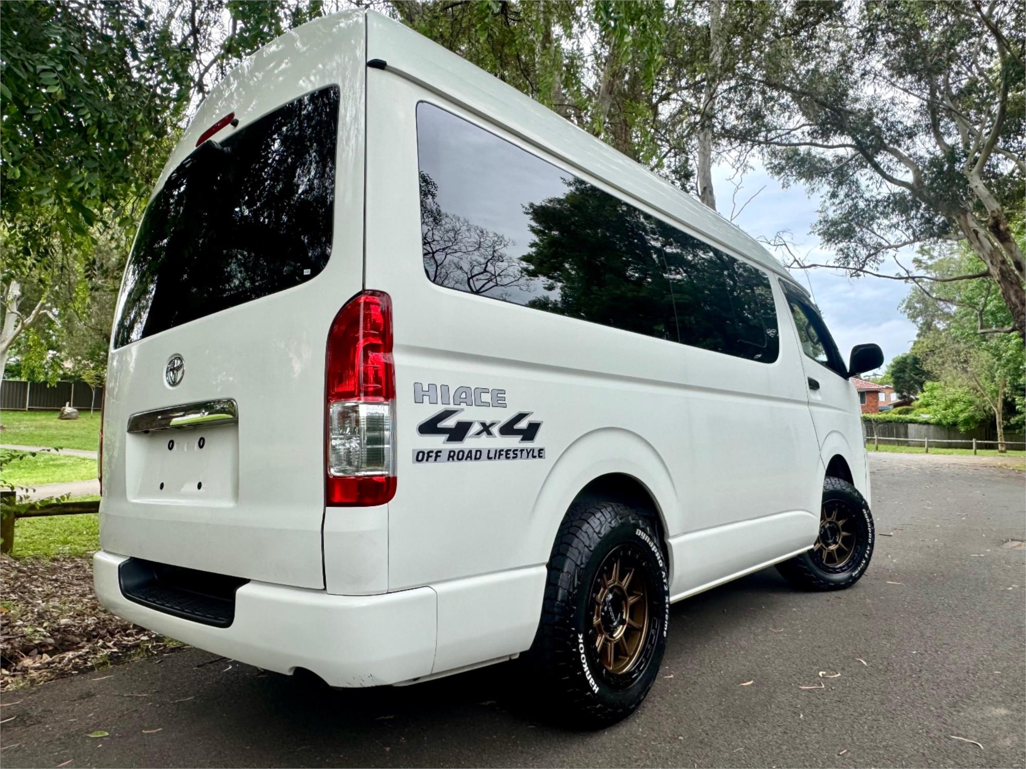 2018 TOYOTA HIACE GDH206 6 SP AUTOMATIC VAN