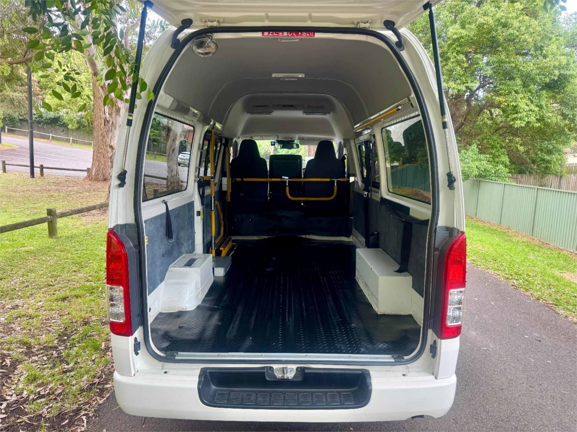 2018 TOYOTA HIACE GDH206 6 SP AUTOMATIC VAN