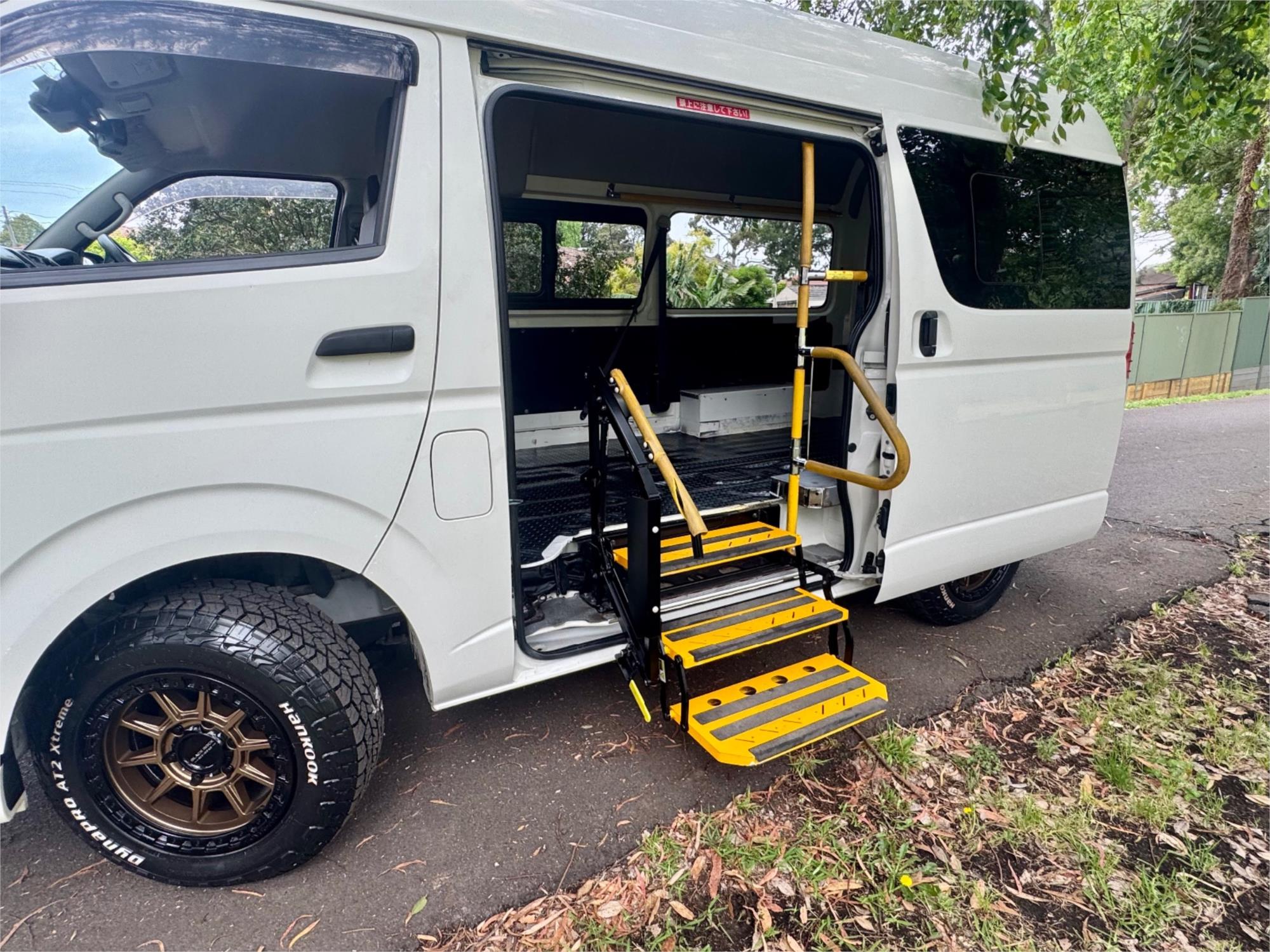 2018 TOYOTA HIACE GDH206 6 SP AUTOMATIC VAN